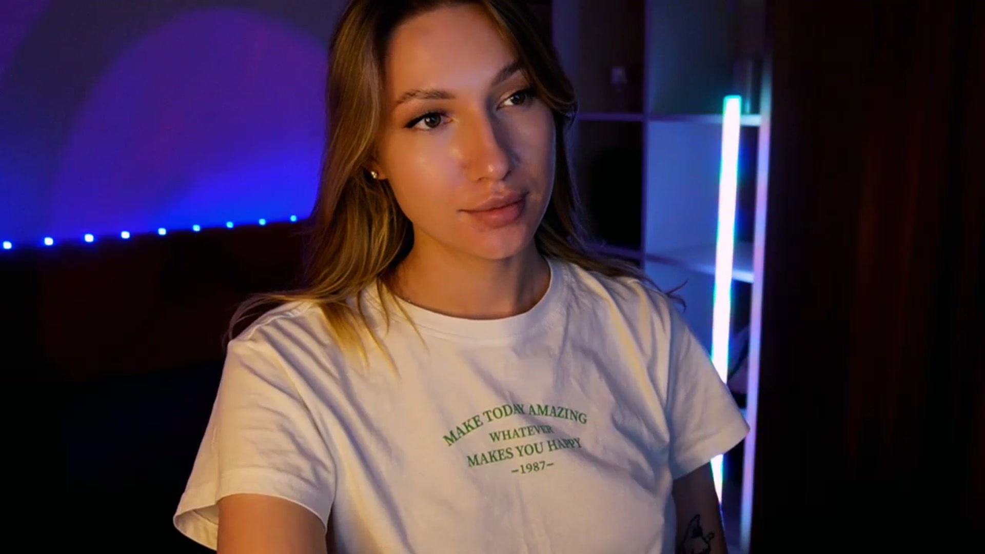 Gallery image thumbnail from LovelyGin's myfreecams stream on, 07/11/2025, 17:04 image 3 of 20