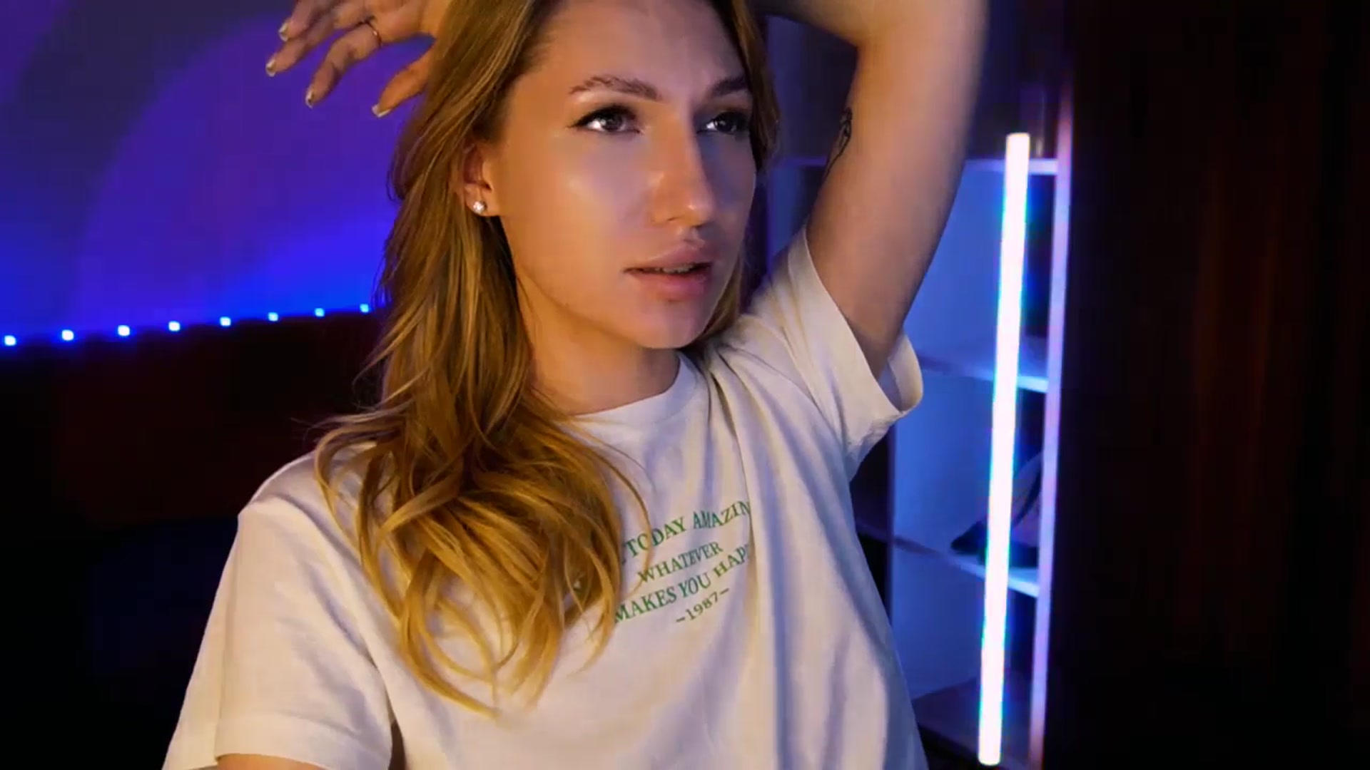 Gallery image thumbnail from LovelyGin's myfreecams stream on, 07/11/2025, 17:04 image 2 of 20