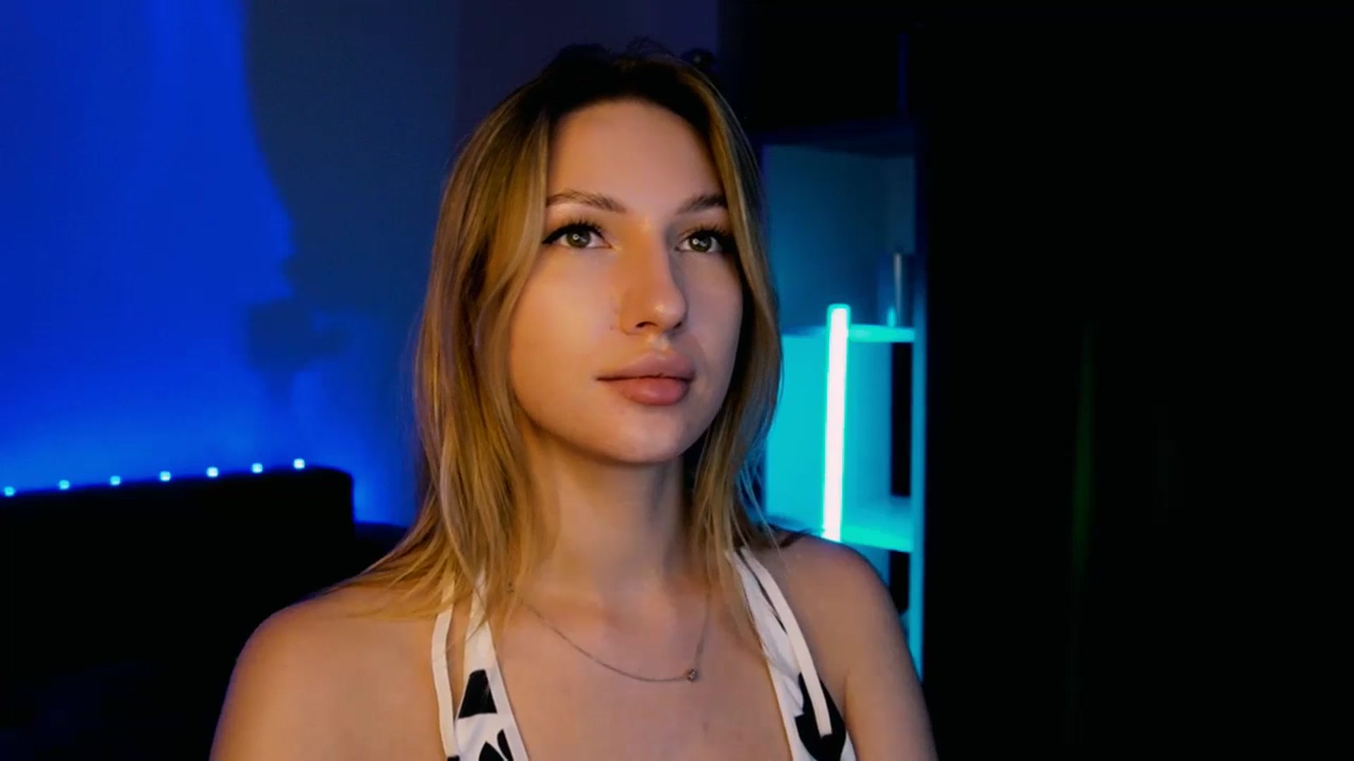 Gallery image thumbnail from LovelyGin's myfreecams stream on, 07/14/2025, 15:58 image 19 of 20