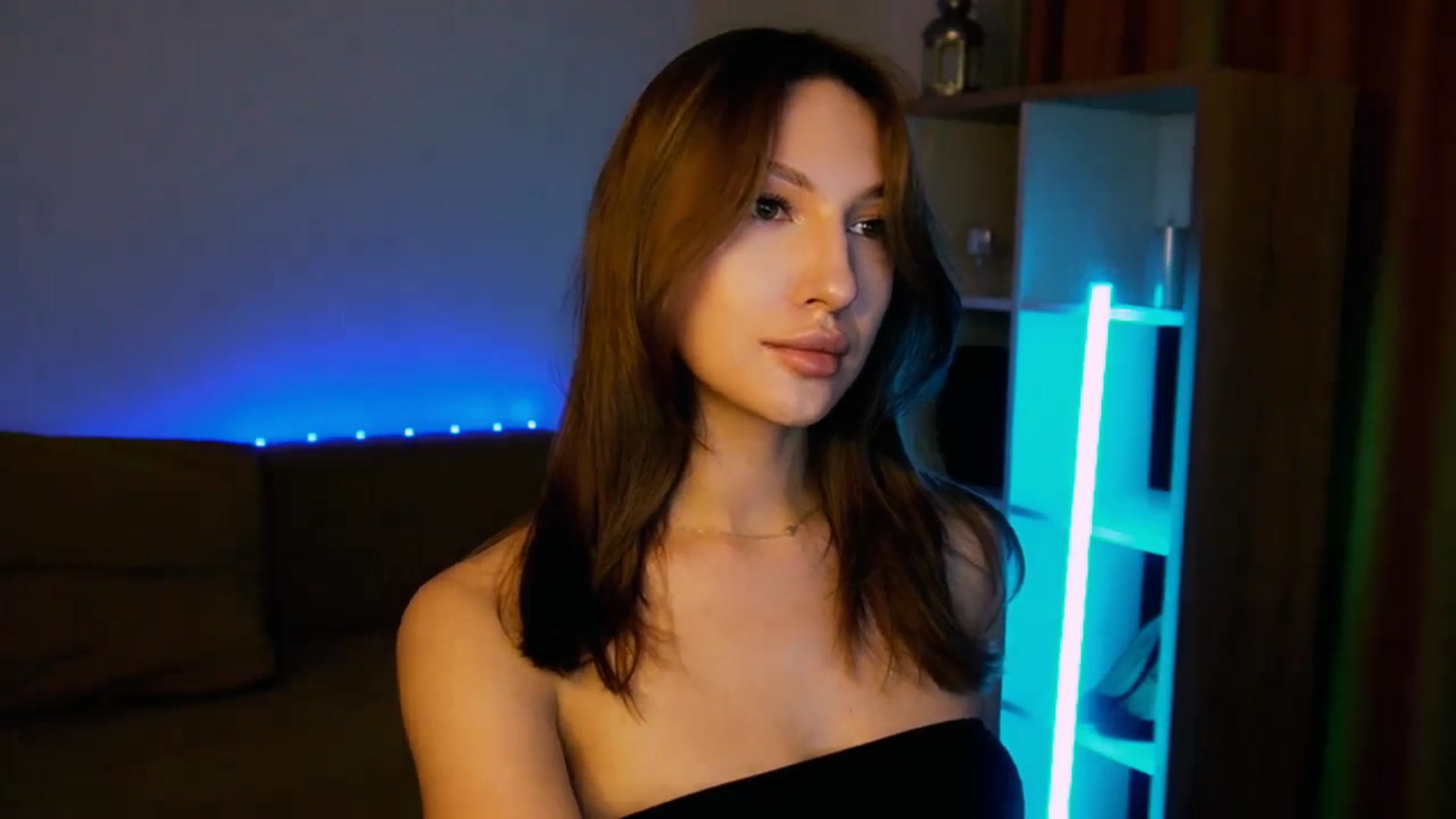 Gallery image thumbnail from LovelyGin's myfreecams stream on, 07/15/2025, 13:27 image 2 of 20