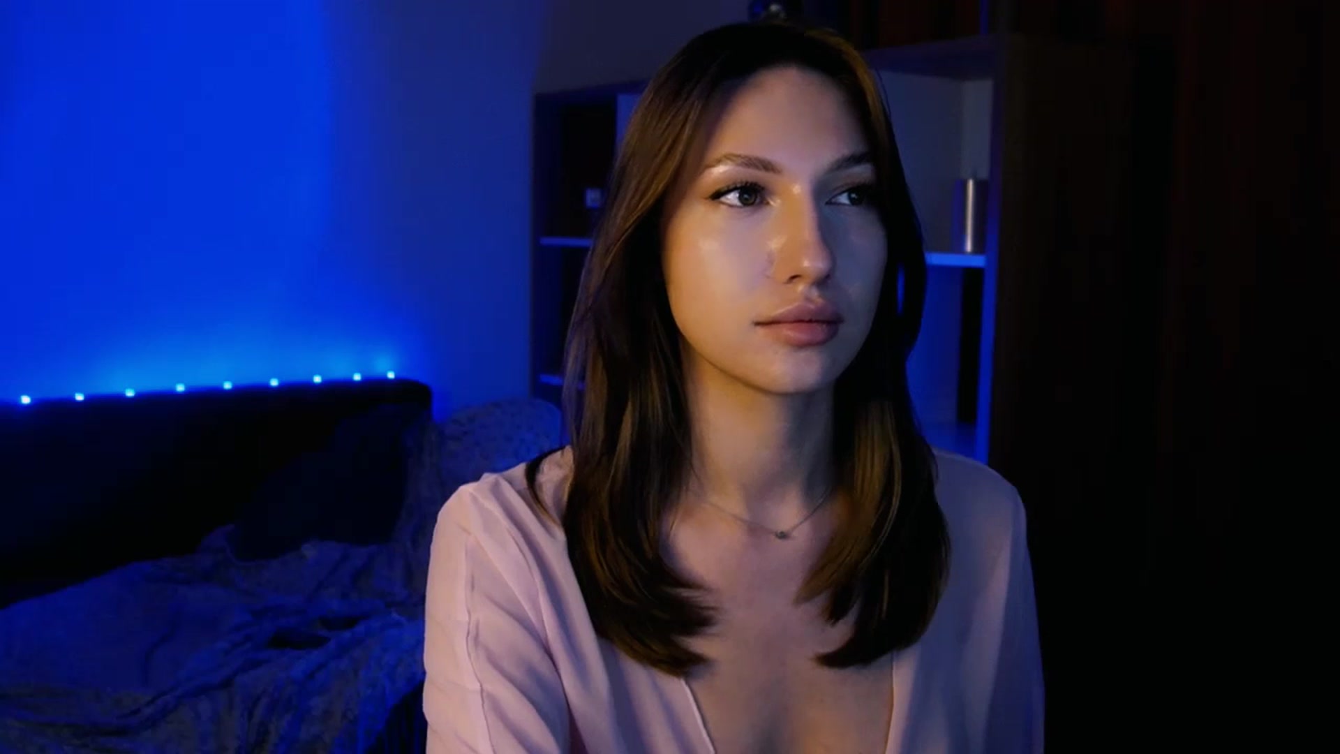 Gallery image thumbnail from LovelyGin's myfreecams stream on, 07/15/2025, 18:17 image 16 of 20