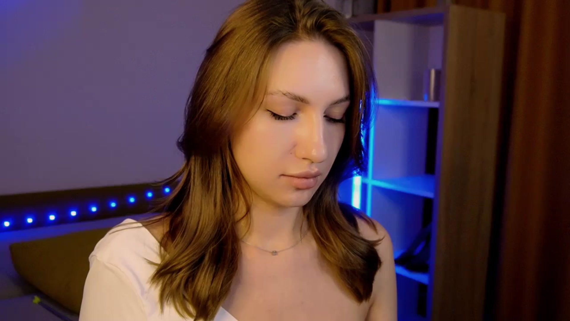 Gallery image thumbnail from LovelyGin's myfreecams stream on, 07/16/2025, 16:09 image 14 of 20