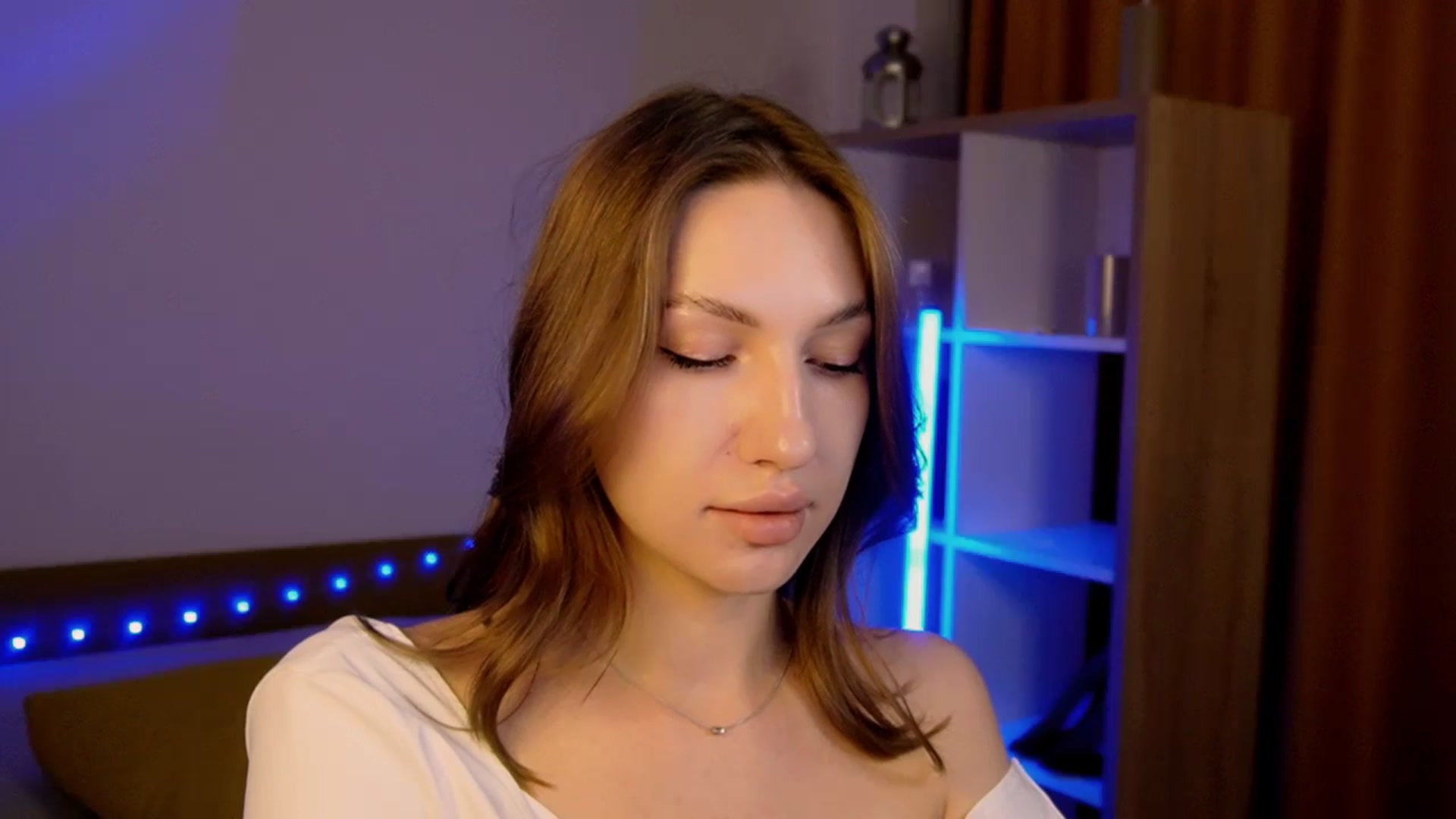 Gallery image thumbnail from LovelyGin's myfreecams stream on, 07/16/2025, 16:09 image 12 of 20