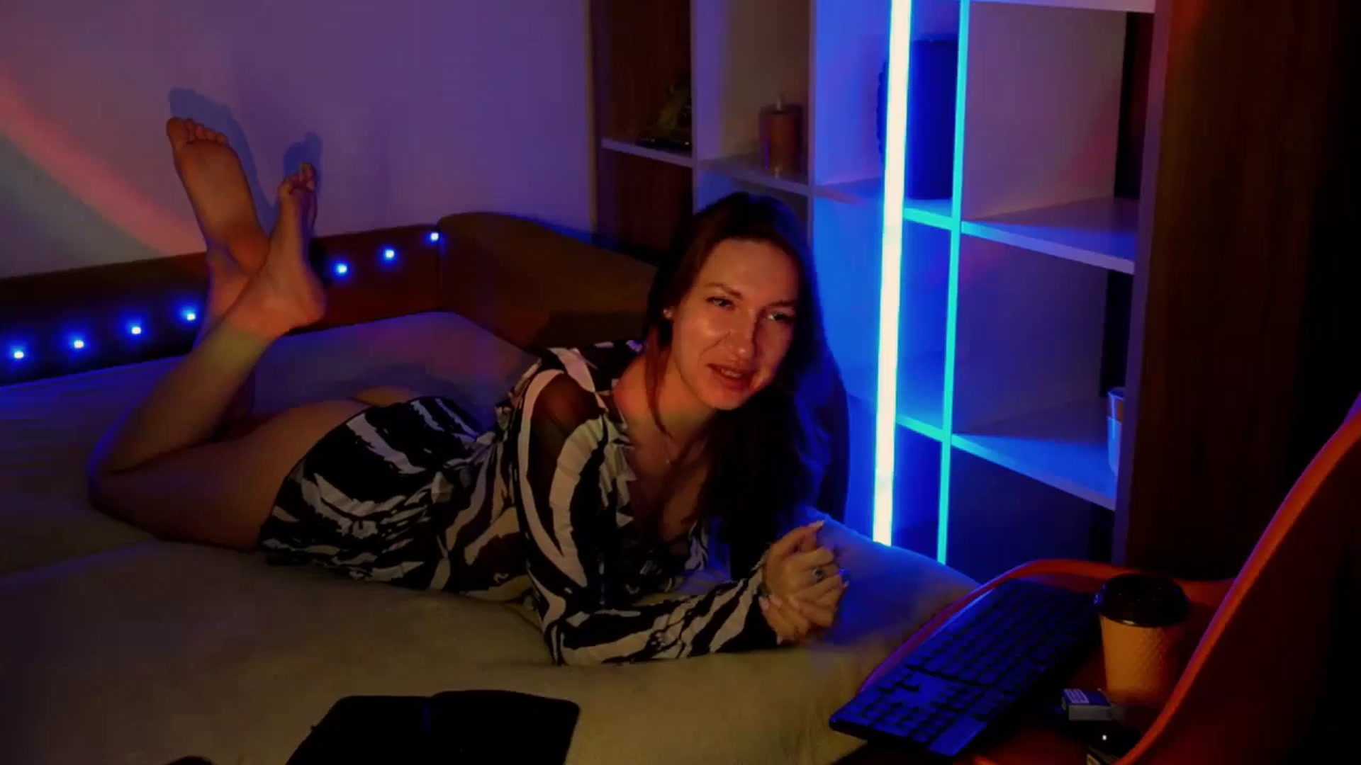 Gallery image thumbnail from LovelyGin's myfreecams stream on, 07/17/2025, 18:43 image 11 of 20