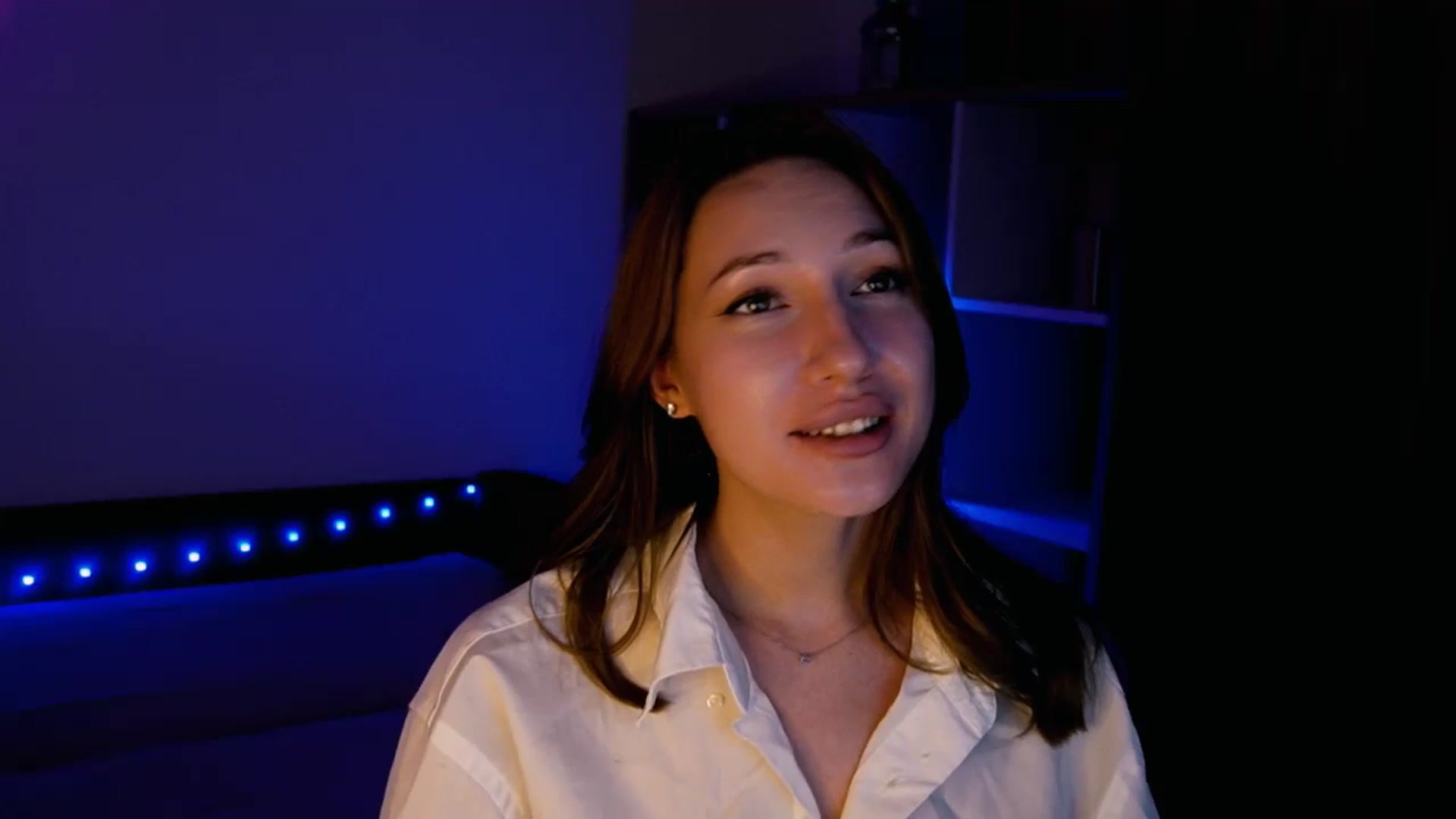 Gallery image thumbnail from LovelyGin's myfreecams stream on, 07/18/2025, 17:14 image 5 of 20
