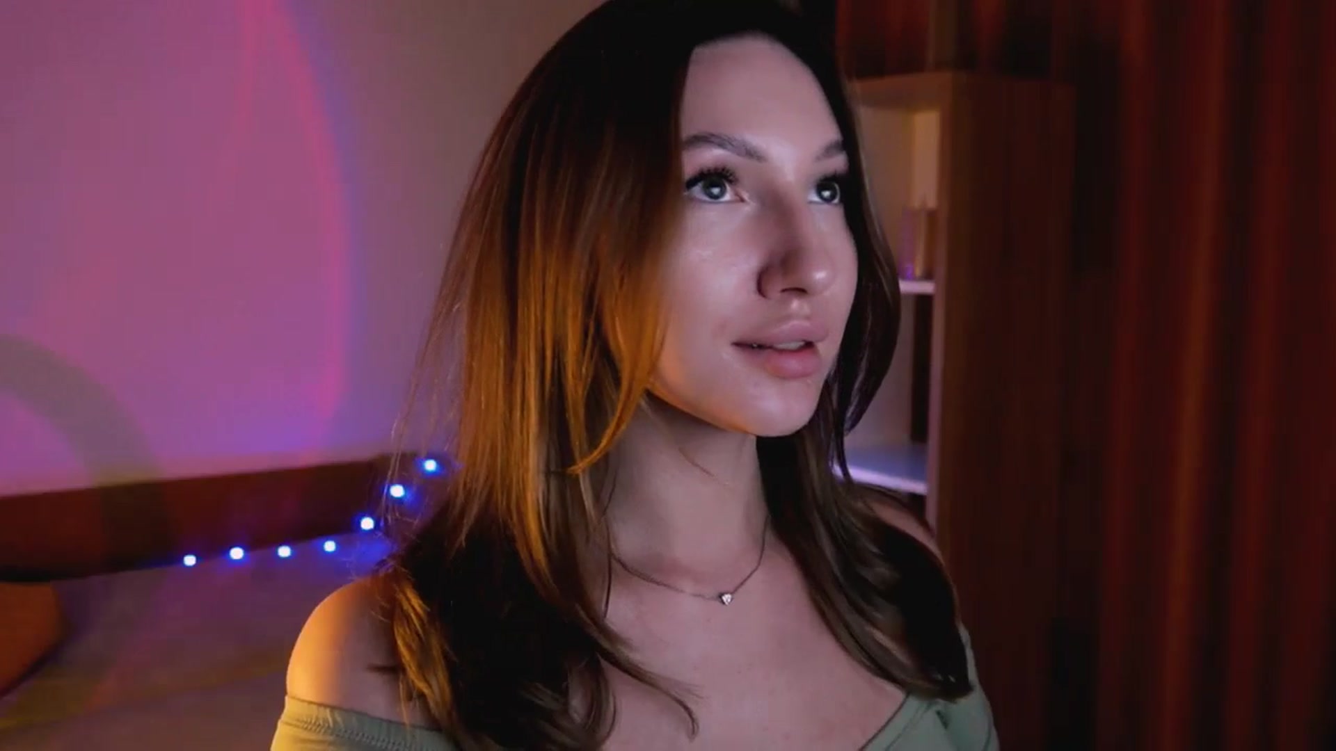 Gallery image thumbnail from LovelyGin's myfreecams stream on, 07/28/2025, 18:59 image 2 of 20
