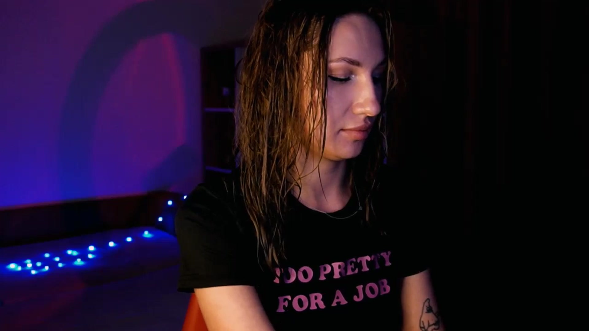 Gallery image thumbnail from LovelyGin's myfreecams stream on, 07/30/2025, 18:17 image 14 of 20