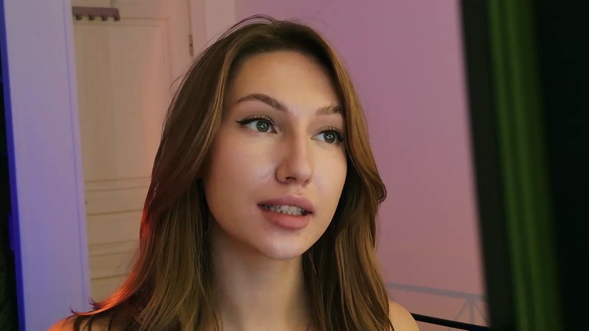 Gallery image thumbnail from LovelyGin's myfreecams stream on, 08/06/2025, 15:04 image 5 of 20