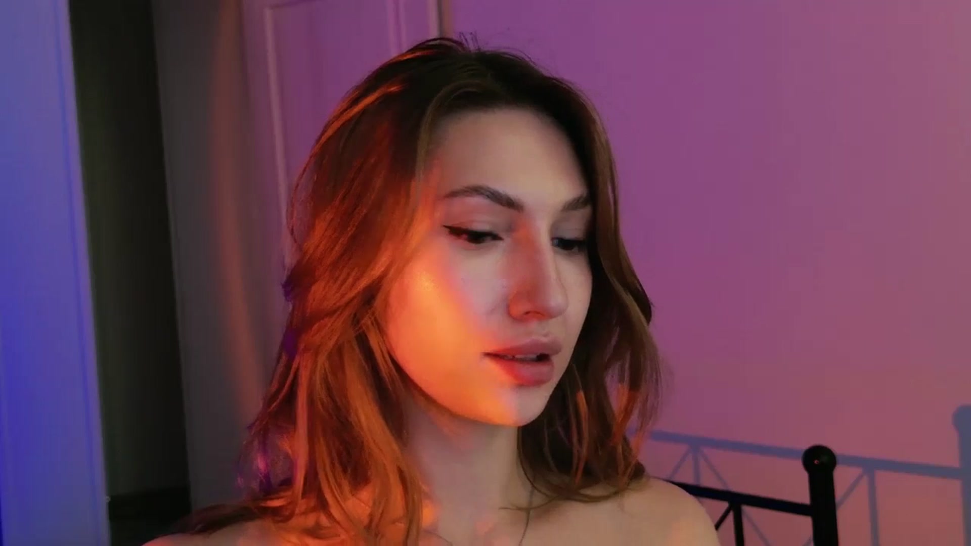 Gallery image thumbnail from LovelyGin's myfreecams stream on, 08/06/2025, 15:31 image 18 of 20