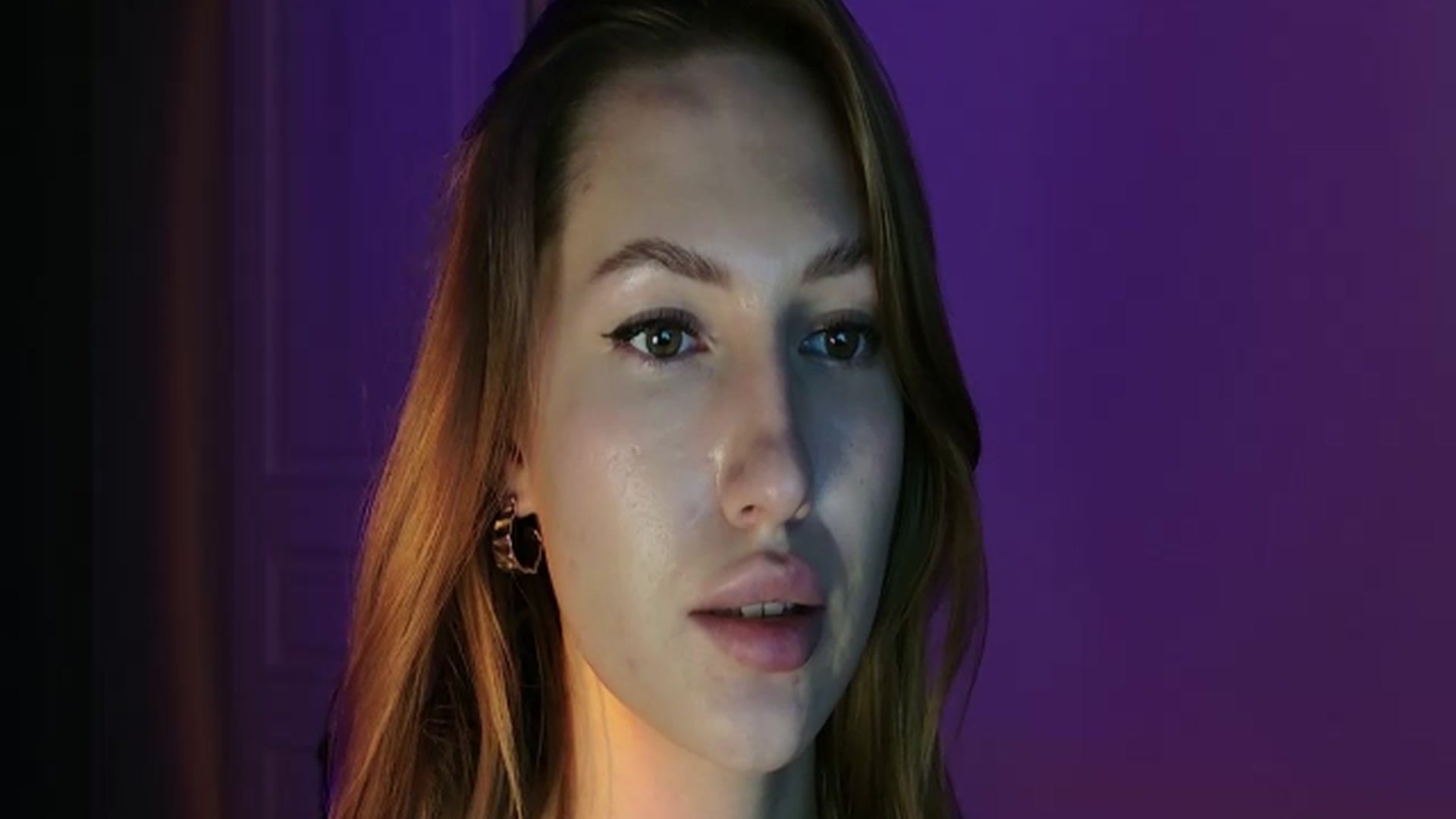 Gallery image thumbnail from LovelyGin's myfreecams stream on, 08/06/2025, 19:26 image 8 of 20