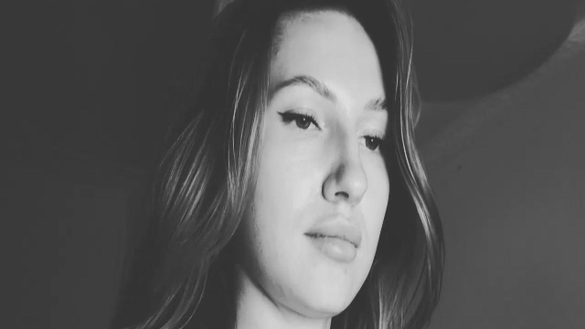 Gallery image thumbnail from LovelyGin's myfreecams stream on, 08/06/2025, 19:26 image 15 of 20