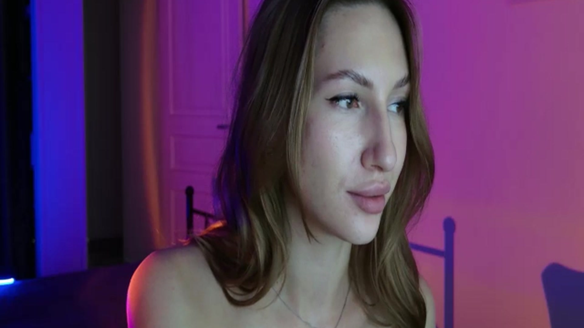 Gallery image thumbnail from LovelyGin's myfreecams stream on, 08/06/2025, 19:26 image 6 of 20