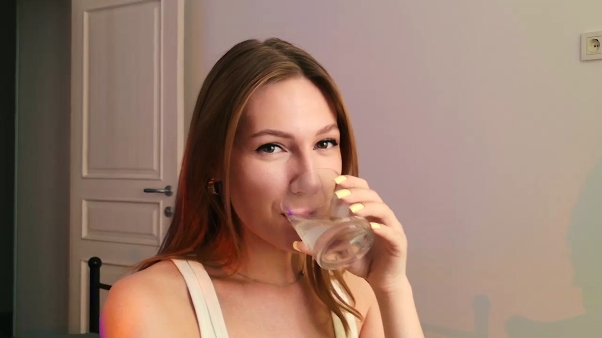 Gallery image thumbnail from LovelyGin's myfreecams stream on, 08/08/2025, 13:47 image 17 of 20