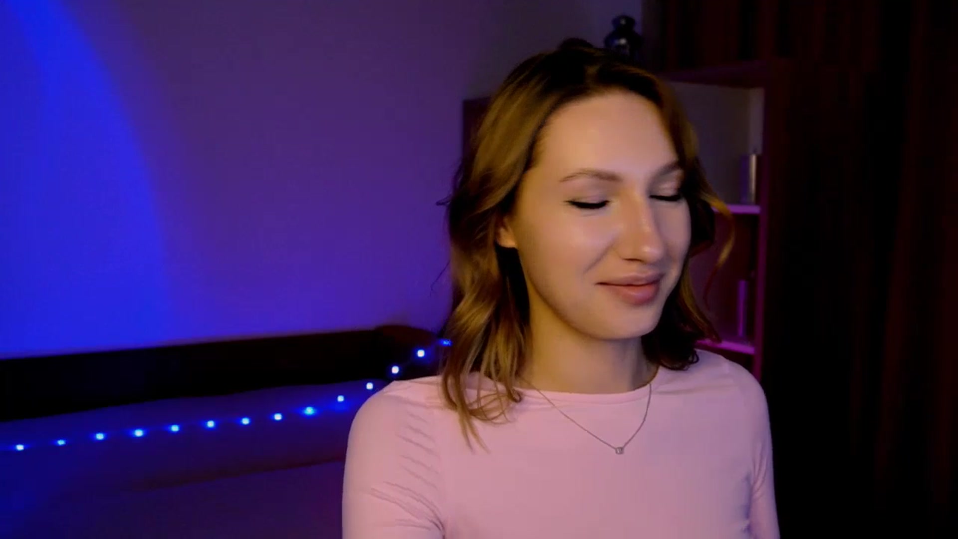Gallery image thumbnail from LovelyGin's myfreecams stream on, 08/12/2025, 18:34 image 9 of 20