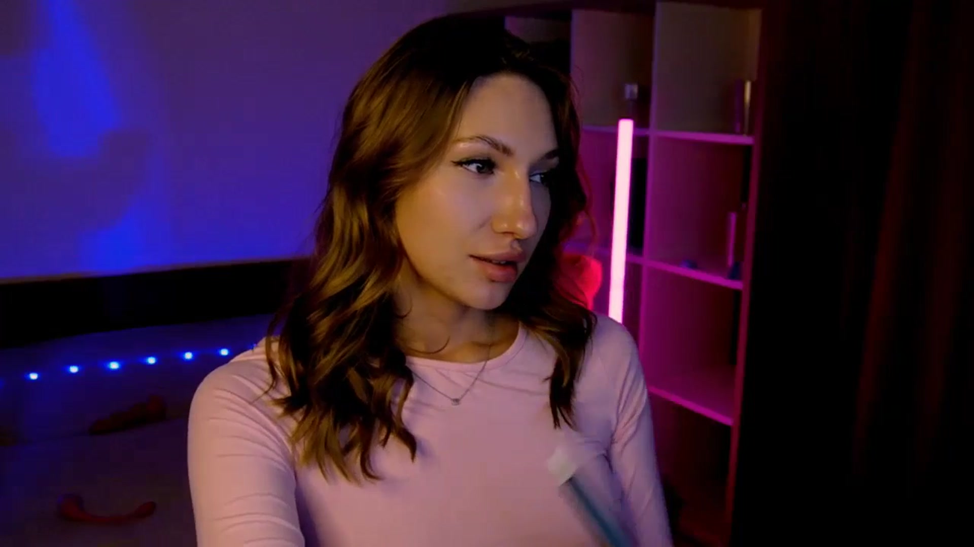 Gallery image thumbnail from LovelyGin's myfreecams stream on, 08/12/2025, 18:54 image 10 of 20