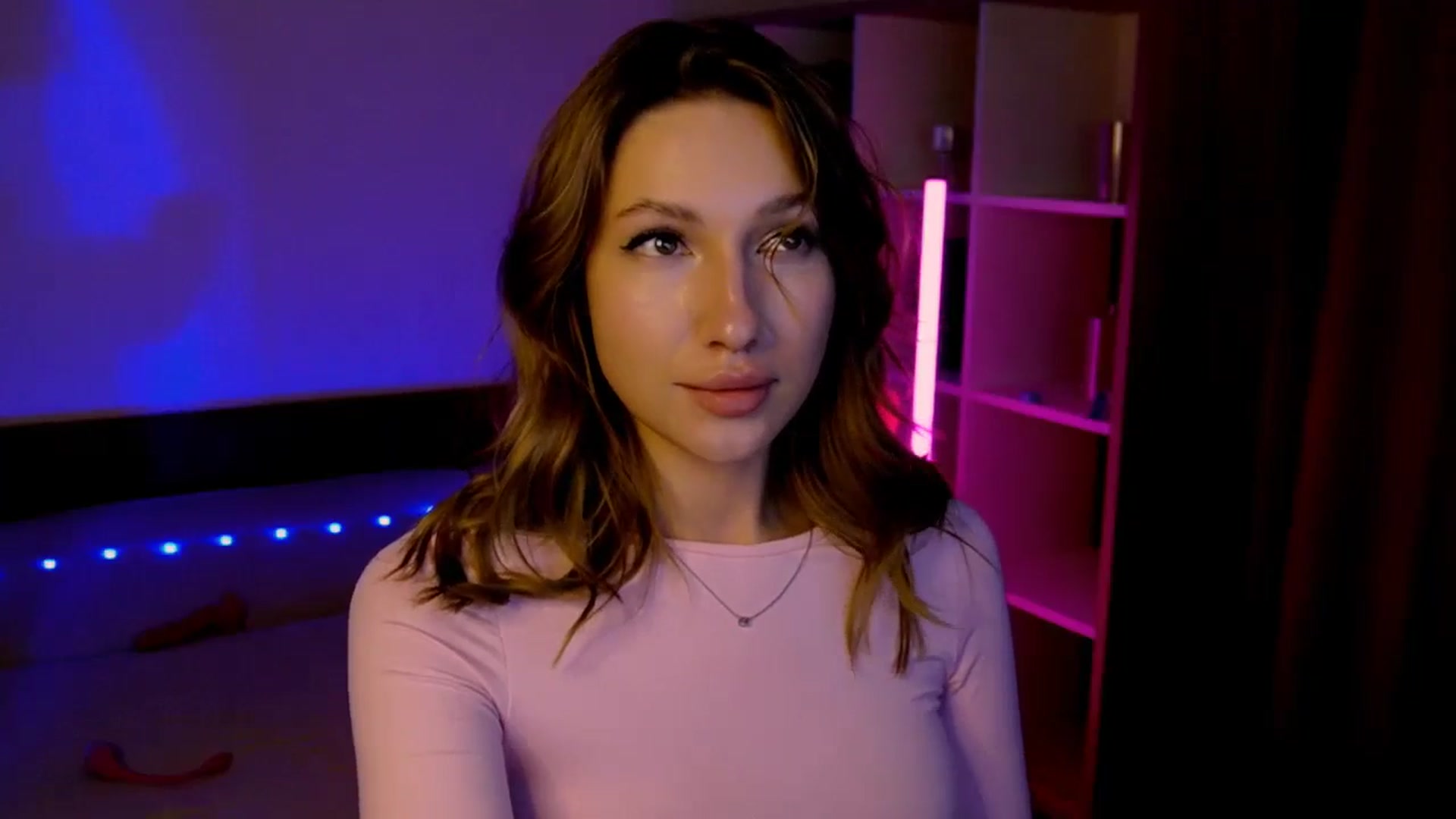 Gallery image thumbnail from LovelyGin's myfreecams stream on, 08/12/2025, 18:54 image 16 of 20