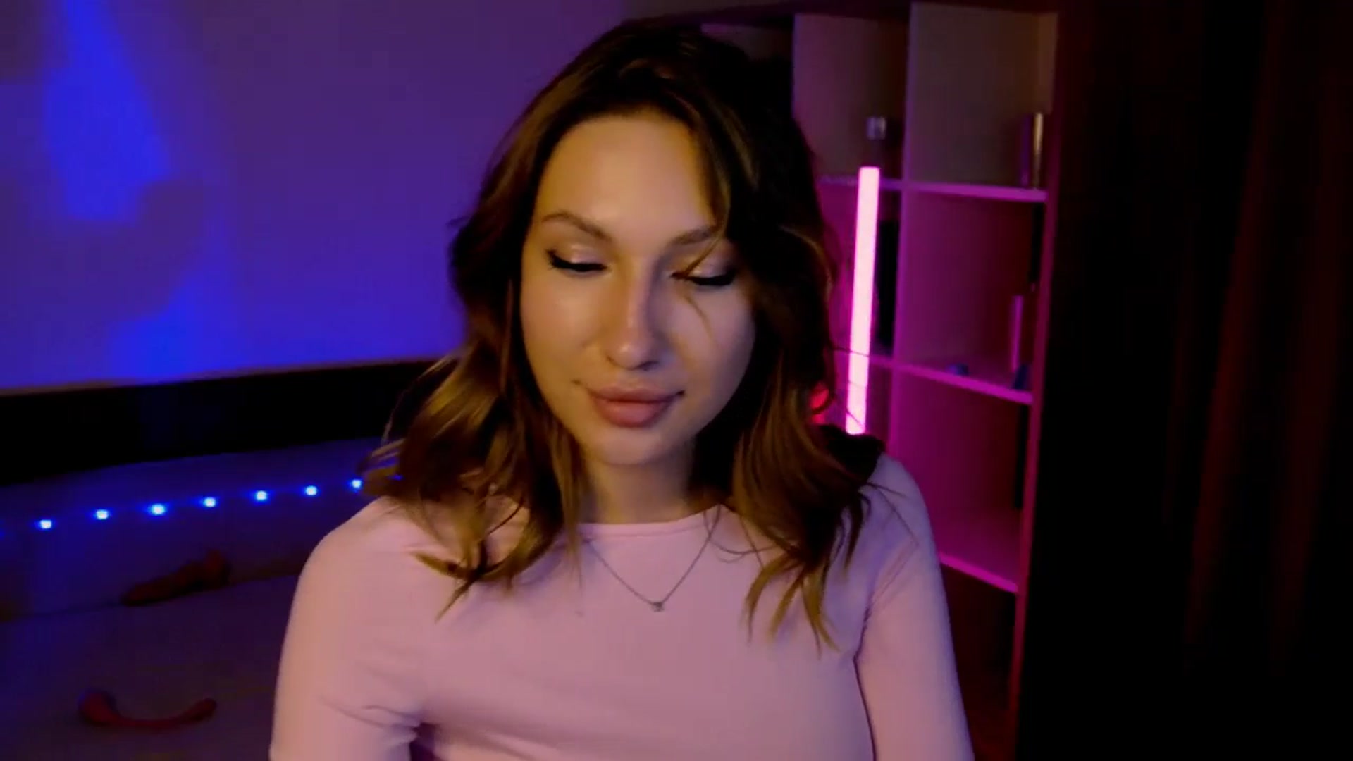Gallery image thumbnail from LovelyGin's myfreecams stream on, 08/12/2025, 18:54 image 20 of 20