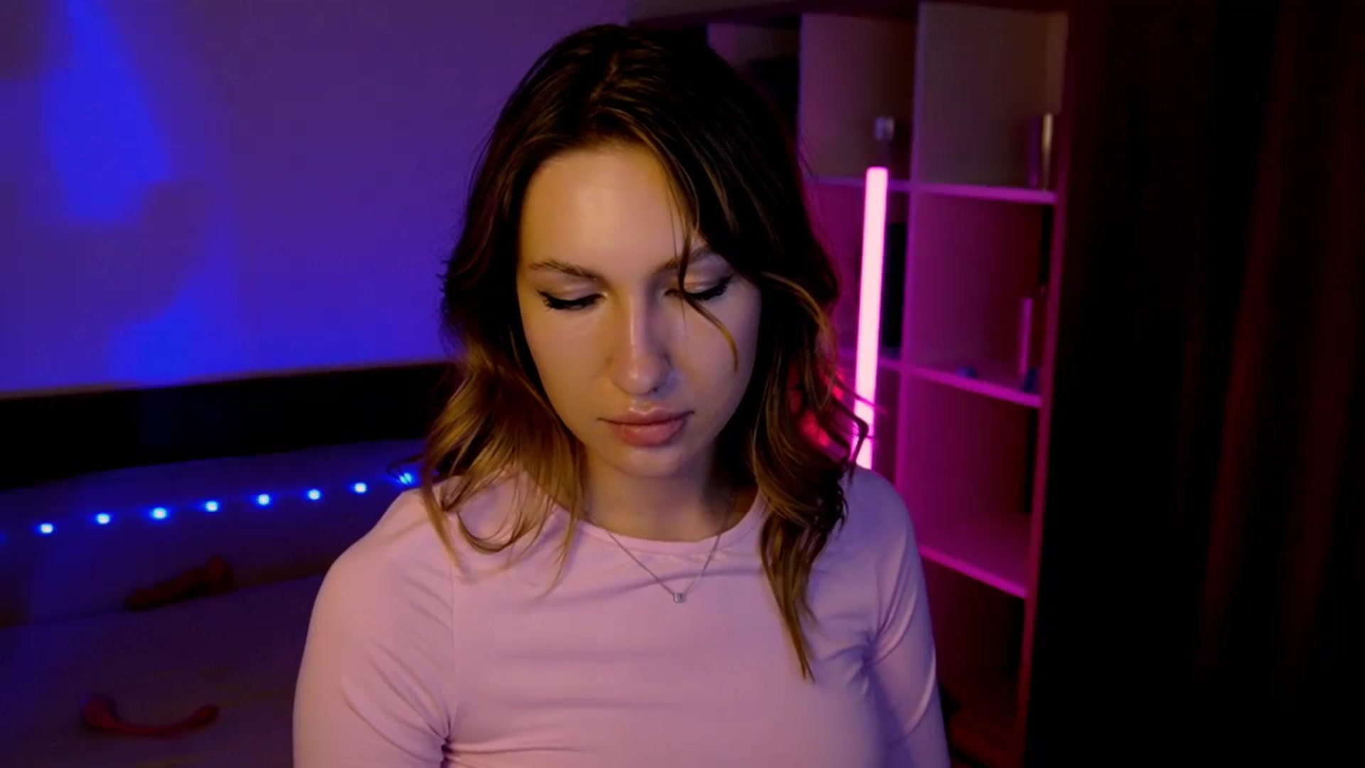 Gallery image thumbnail from LovelyGin's myfreecams stream on, 08/12/2025, 18:54 image 13 of 20