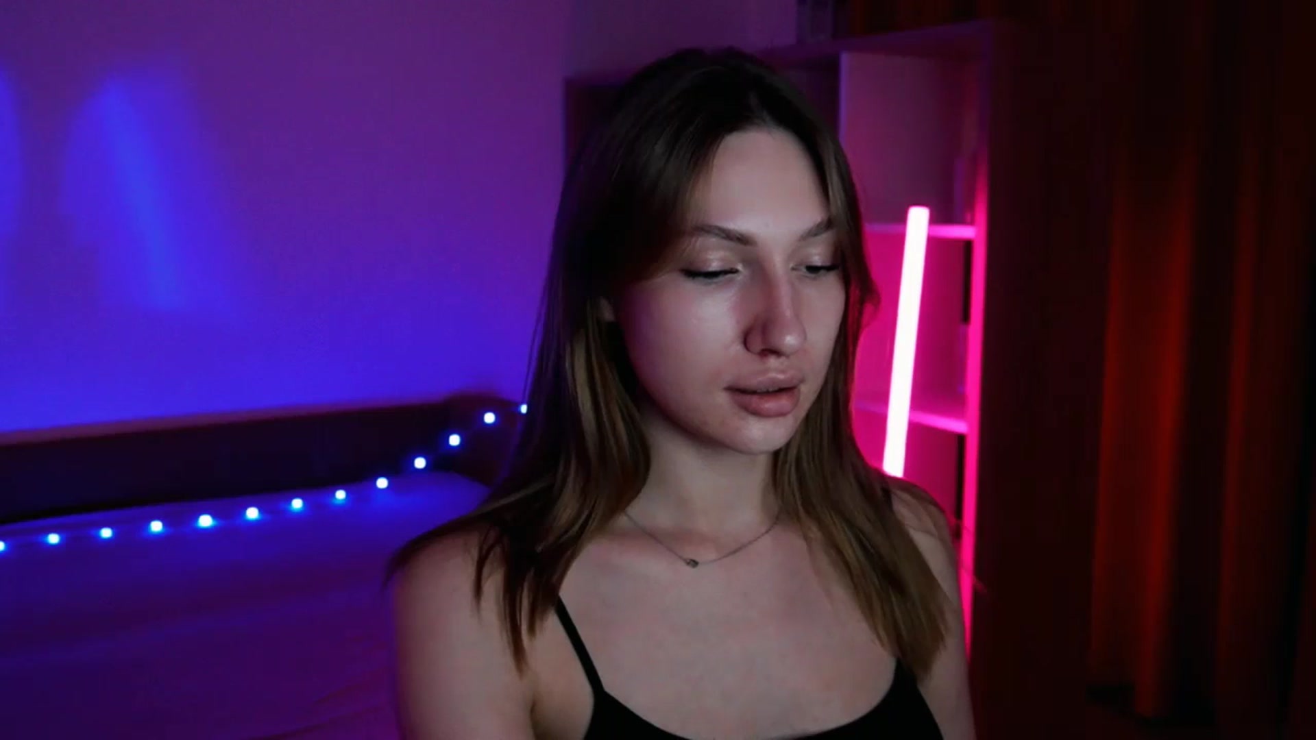 Gallery image thumbnail from LovelyGin's myfreecams stream on, 08/13/2025, 13:23 image 10 of 20