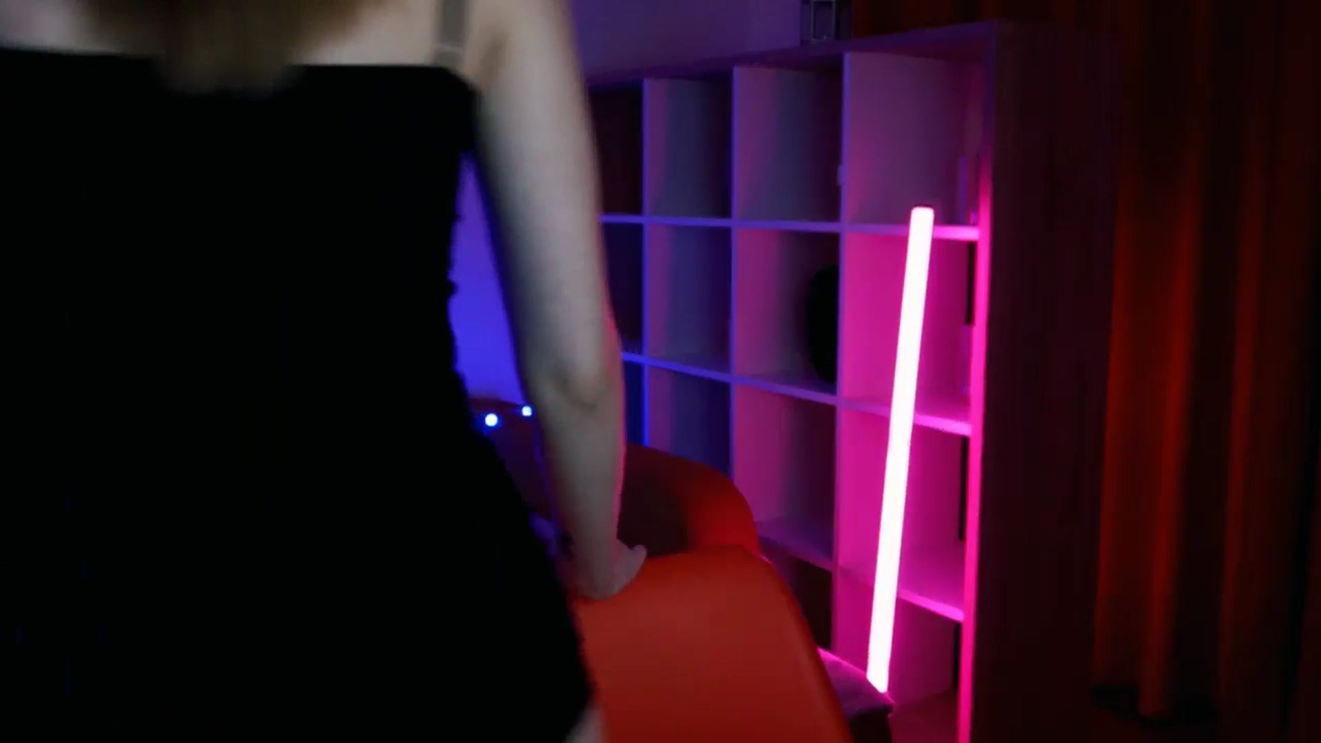 Gallery image thumbnail from LovelyGin's myfreecams stream on, 08/13/2025, 13:44 image 9 of 20