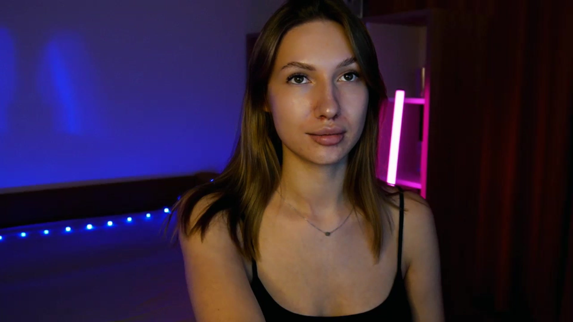 Gallery image thumbnail from LovelyGin's myfreecams stream on, 08/13/2025, 13:44 image 15 of 20