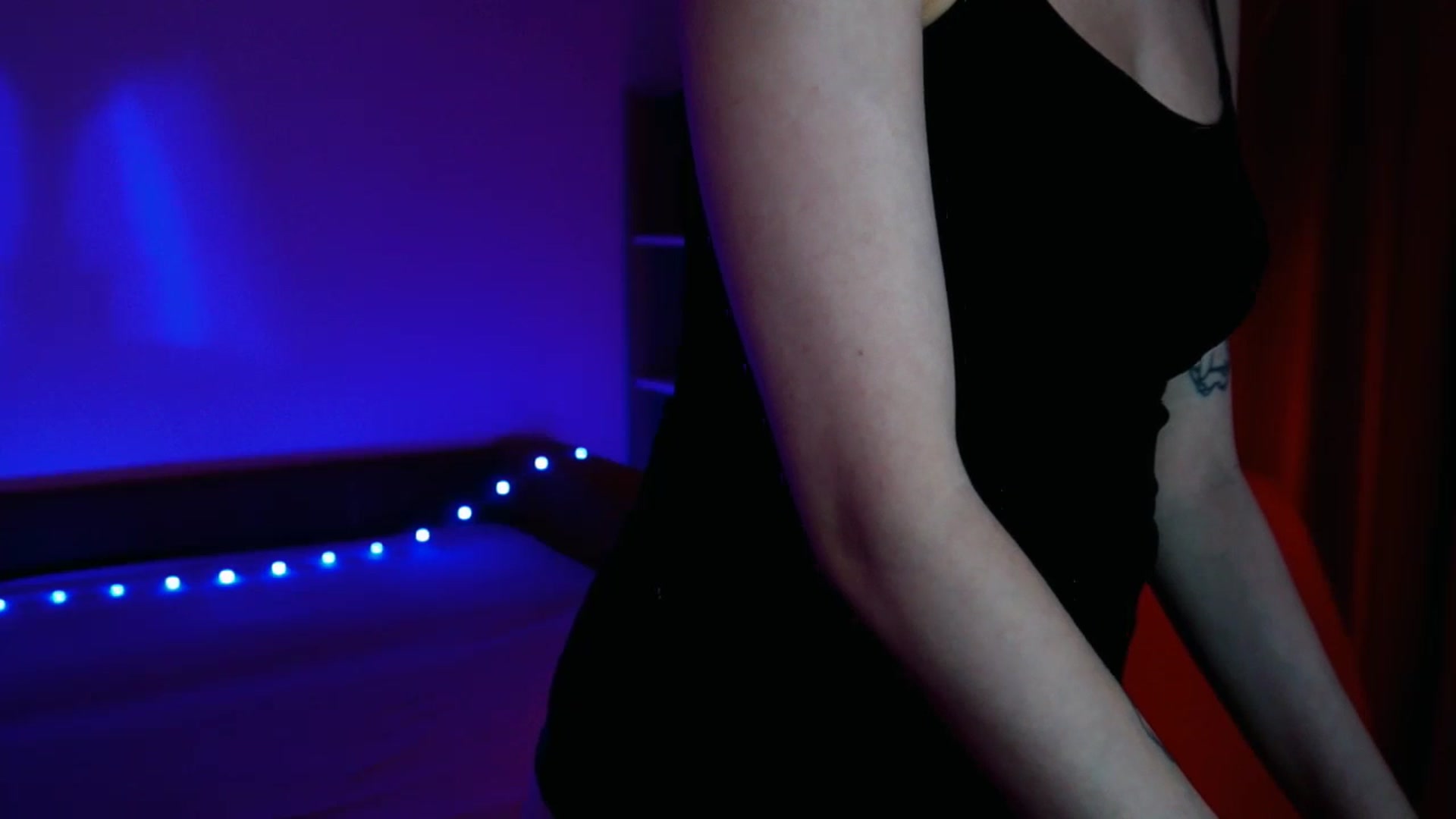 Gallery image thumbnail from LovelyGin's myfreecams stream on, 08/13/2025, 13:44 image 11 of 20