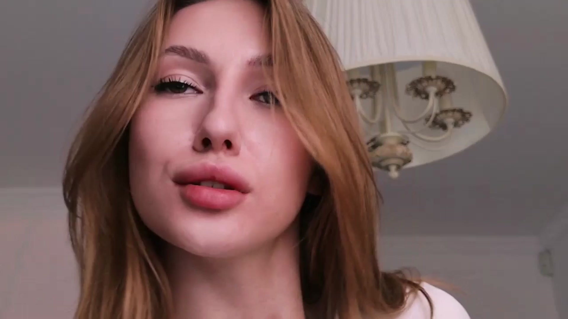 Gallery image thumbnail from LovelyGin's myfreecams stream on, 08/15/2025, 14:00 image 17 of 20