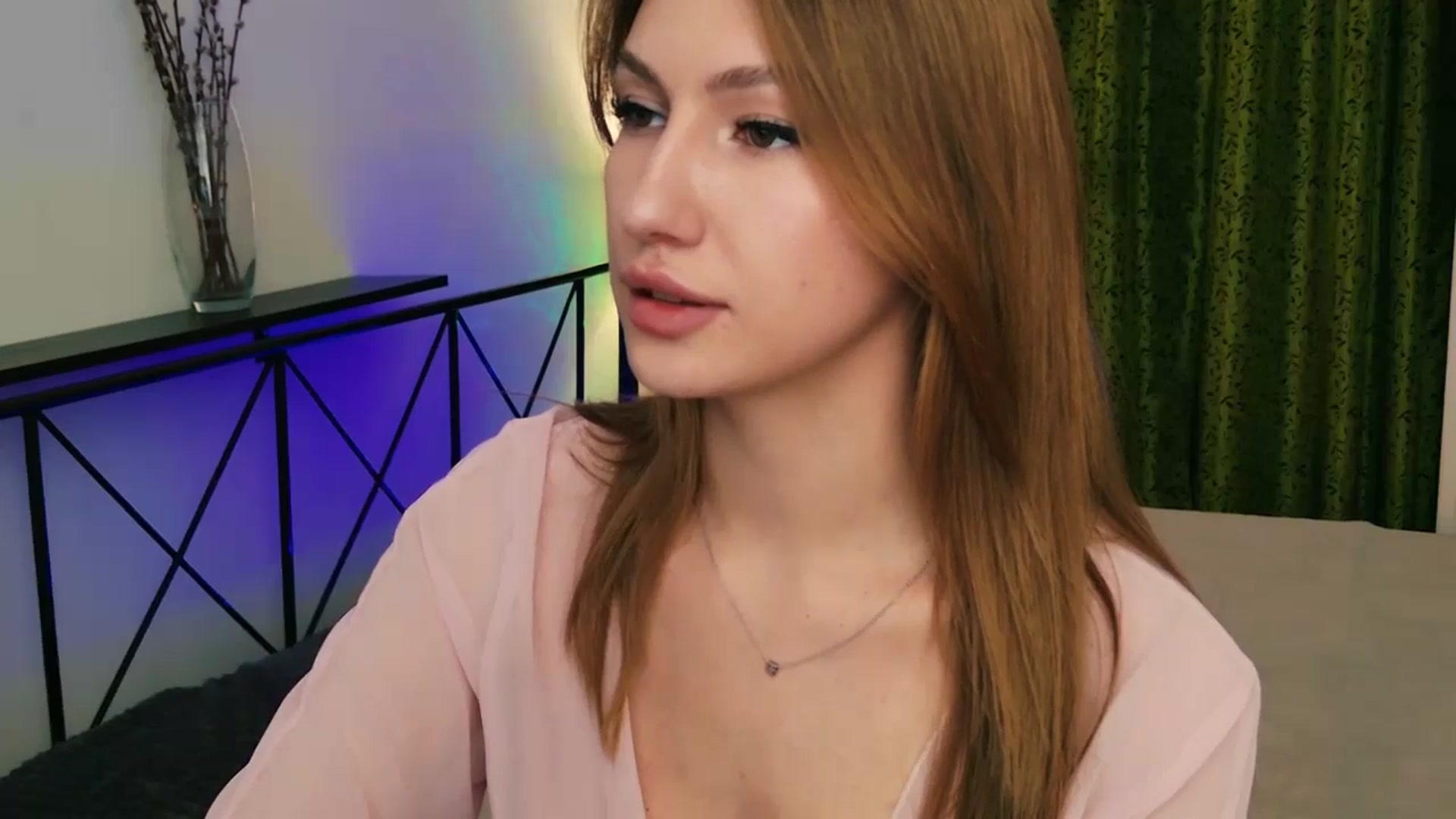 Gallery image thumbnail from LovelyGin's myfreecams stream on, 08/18/2025, 14:18 image 13 of 20