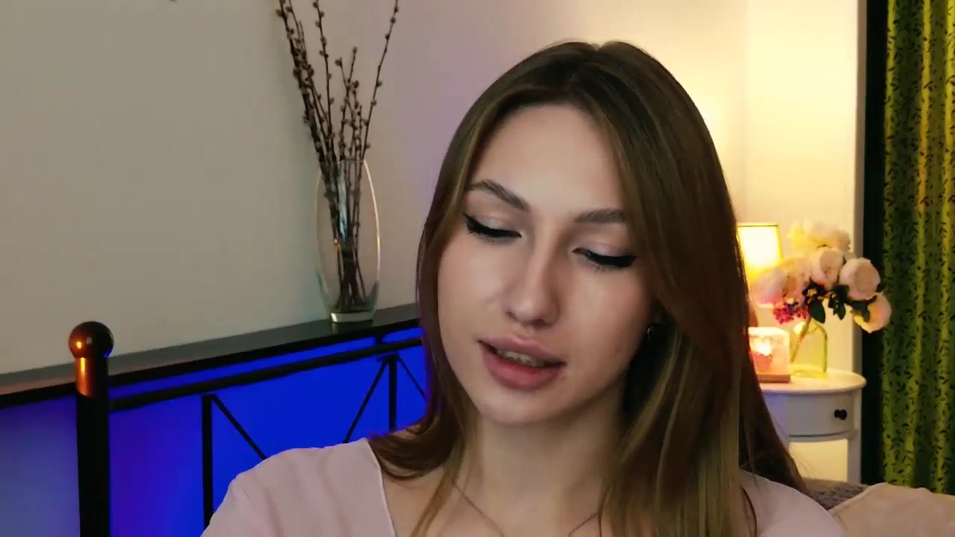 Gallery image thumbnail from LovelyGin's myfreecams stream on, 08/18/2025, 15:47 image 19 of 20