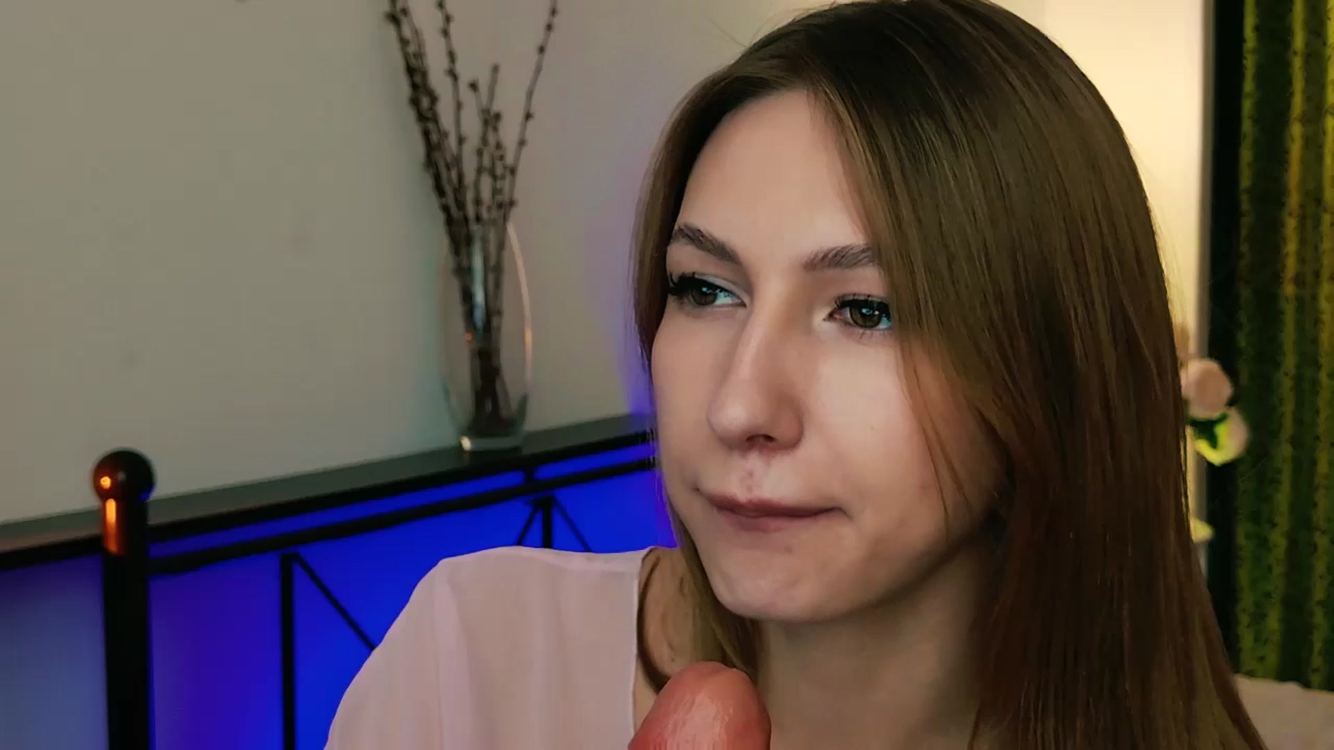 Gallery image thumbnail from LovelyGin's myfreecams stream on, 08/18/2025, 15:47 image 15 of 20