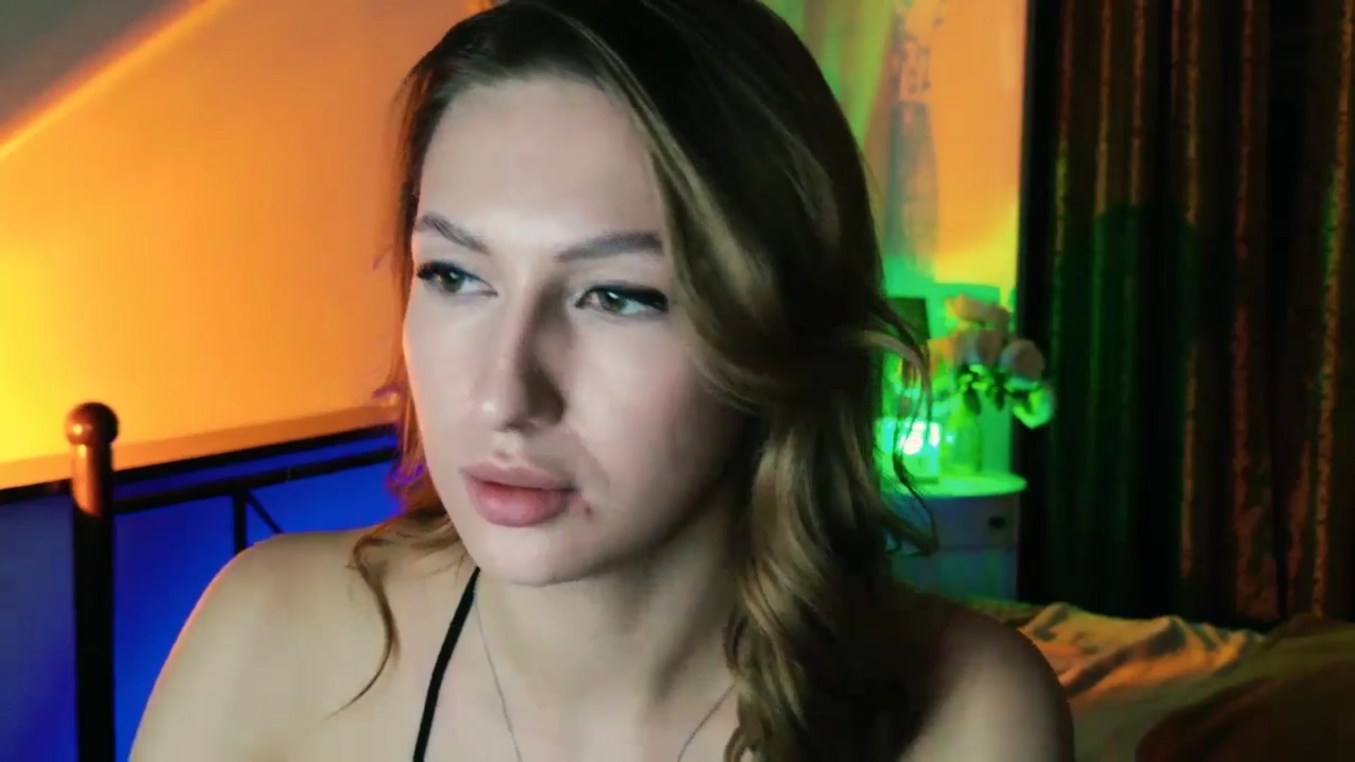 Gallery image thumbnail from LovelyGin's myfreecams stream on, 08/19/2025, 17:25 image 19 of 20