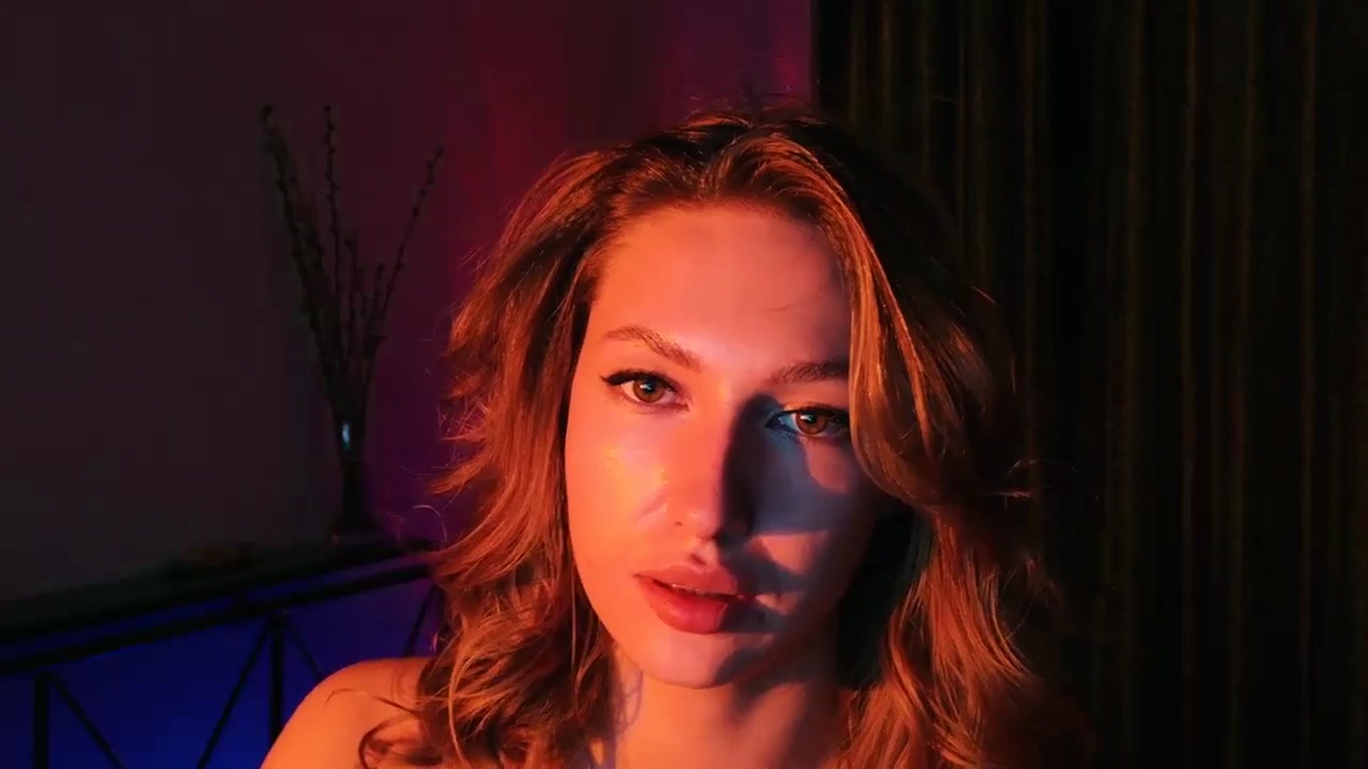 Gallery image thumbnail from LovelyGin's myfreecams stream on, 08/19/2025, 19:16 image 20 of 20