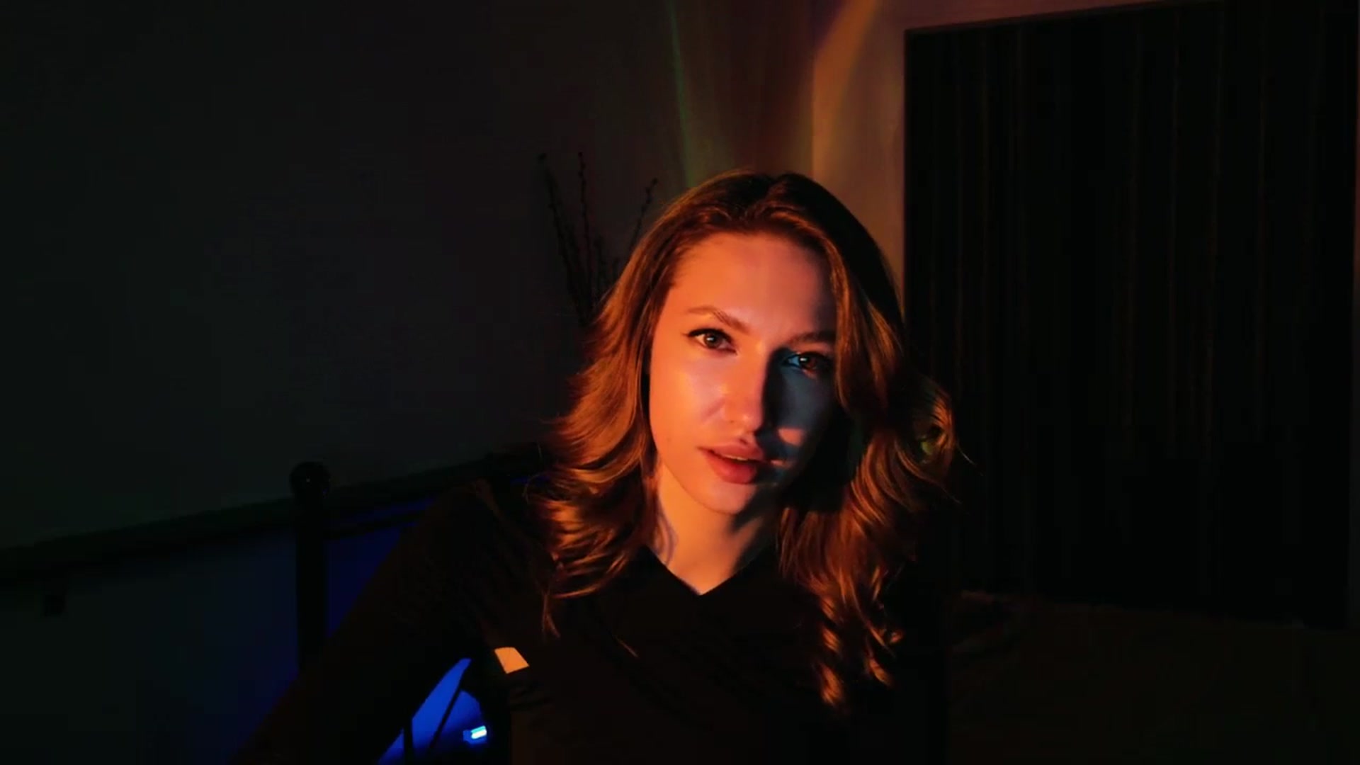Gallery image thumbnail from LovelyGin's myfreecams stream on, 08/19/2025, 19:16 image 7 of 20