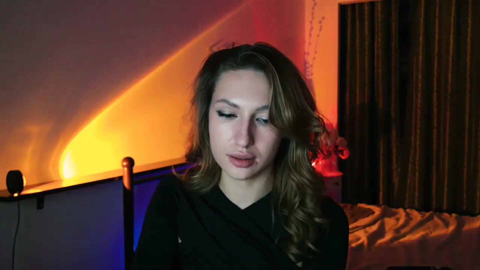 Gallery image thumbnail from LovelyGin's myfreecams stream on, 08/19/2025, 19:16 image 13 of 20