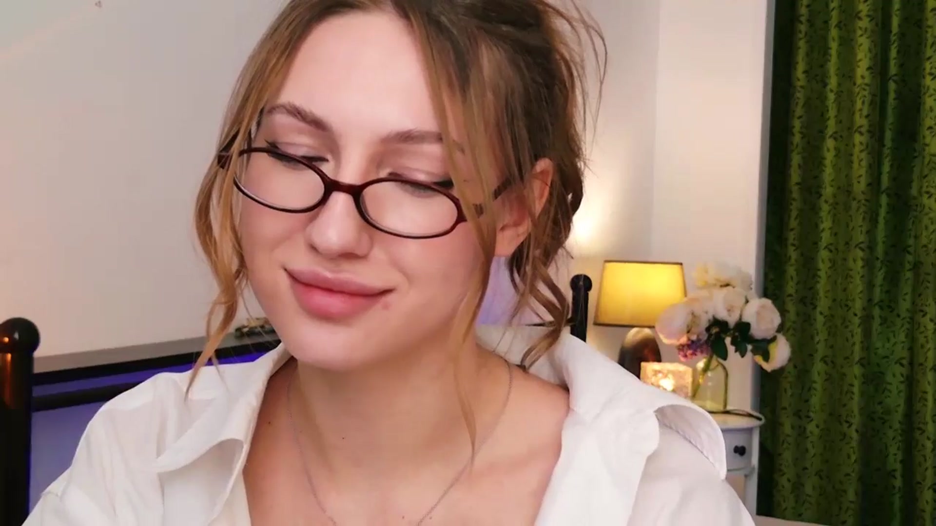 Gallery image thumbnail from LovelyGin's myfreecams stream on, 08/20/2025, 13:38 image 14 of 20