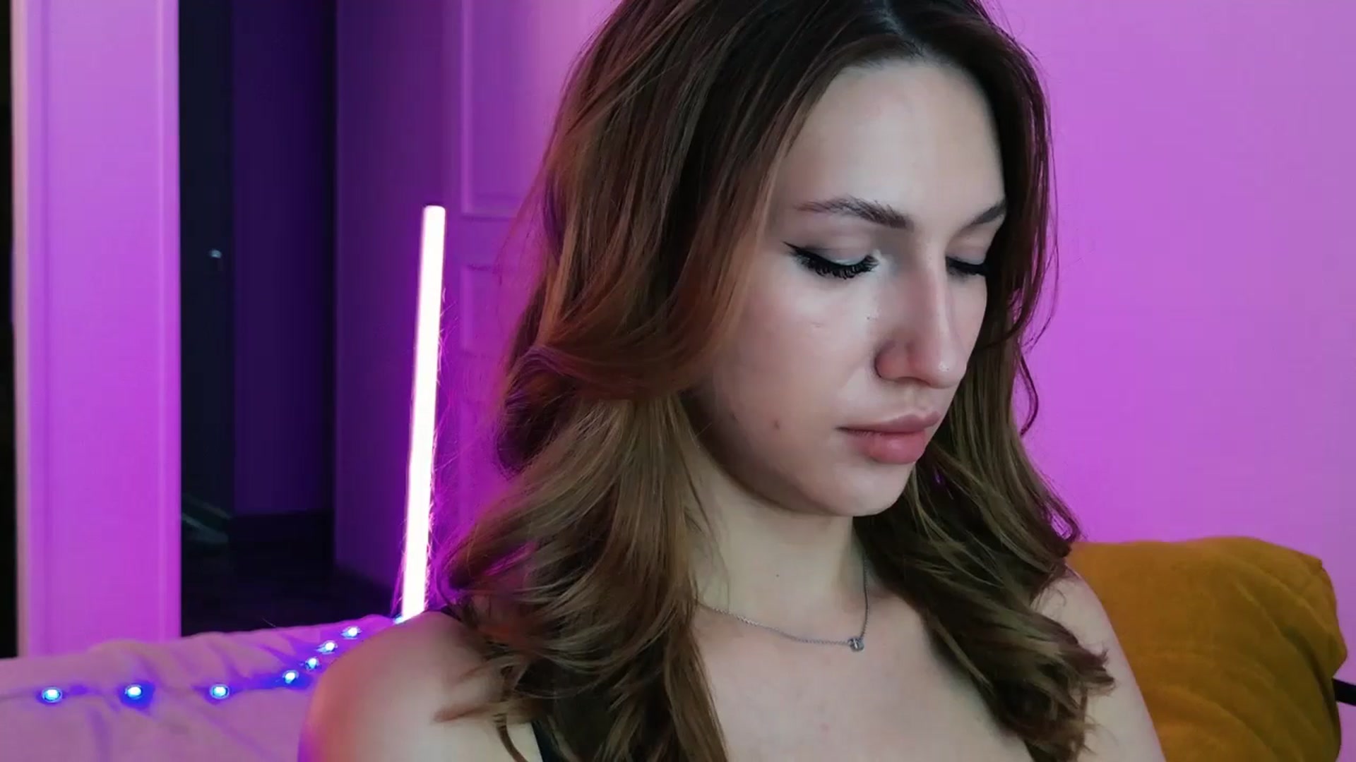 Gallery image thumbnail from LovelyGin's myfreecams stream on, 08/20/2025, 16:41 image 2 of 20