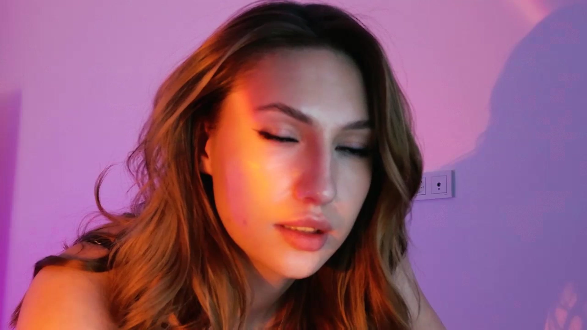 Gallery image thumbnail from LovelyGin's myfreecams stream on, 08/20/2025, 16:41 image 19 of 20