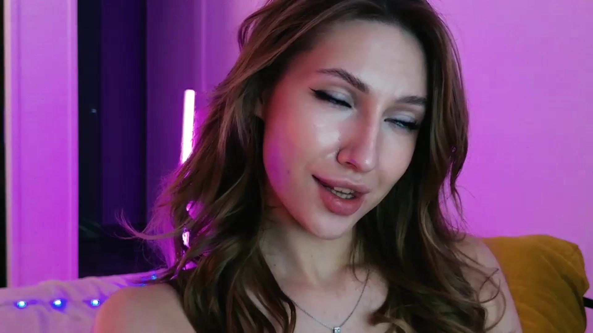 Gallery image thumbnail from LovelyGin's myfreecams stream on, 08/20/2025, 16:41 image 13 of 20