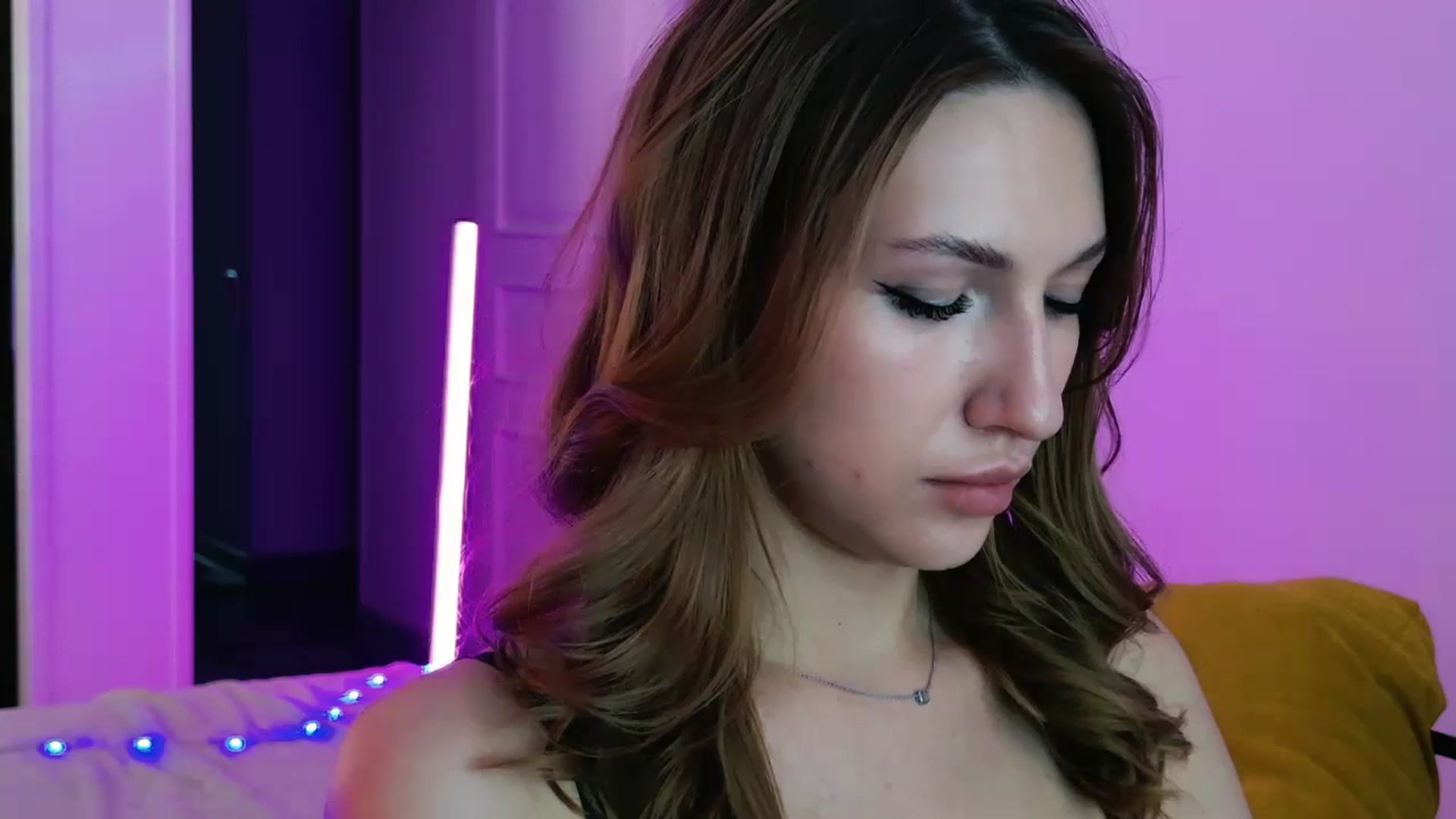 Gallery image thumbnail from LovelyGin's myfreecams stream on, 08/20/2025, 16:41 image 4 of 20