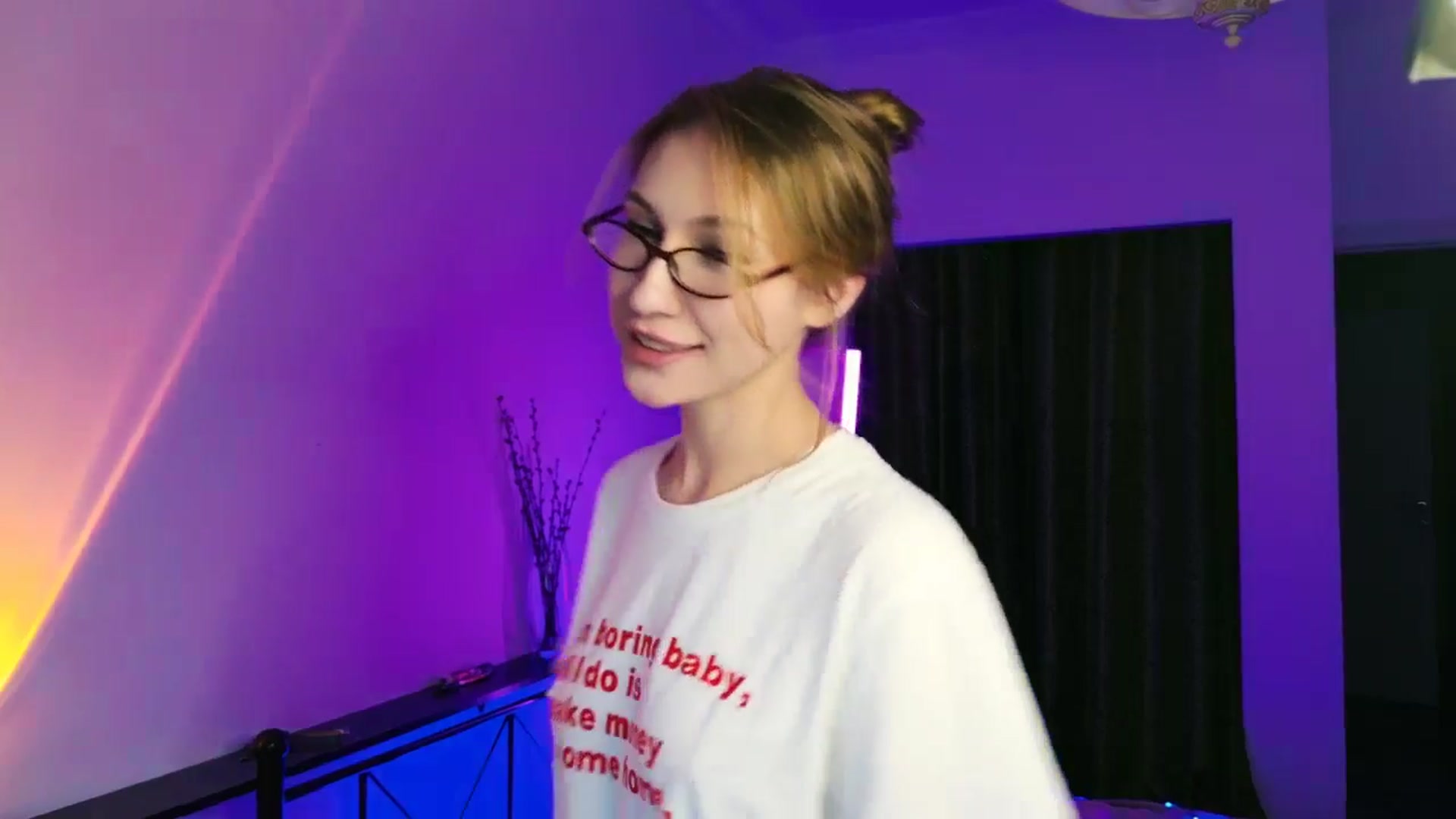 Gallery image thumbnail from LovelyGin's myfreecams stream on, 08/20/2025, 19:14 image 20 of 20