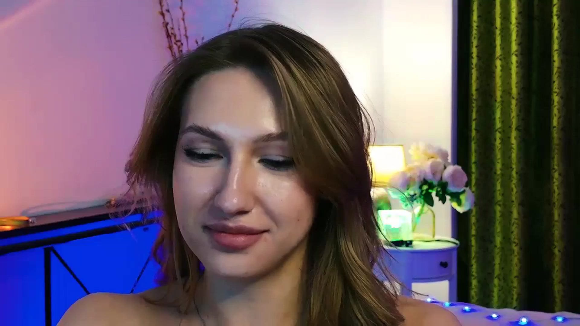 Gallery image thumbnail from LovelyGin's myfreecams stream on, 08/20/2025, 19:14 image 7 of 20