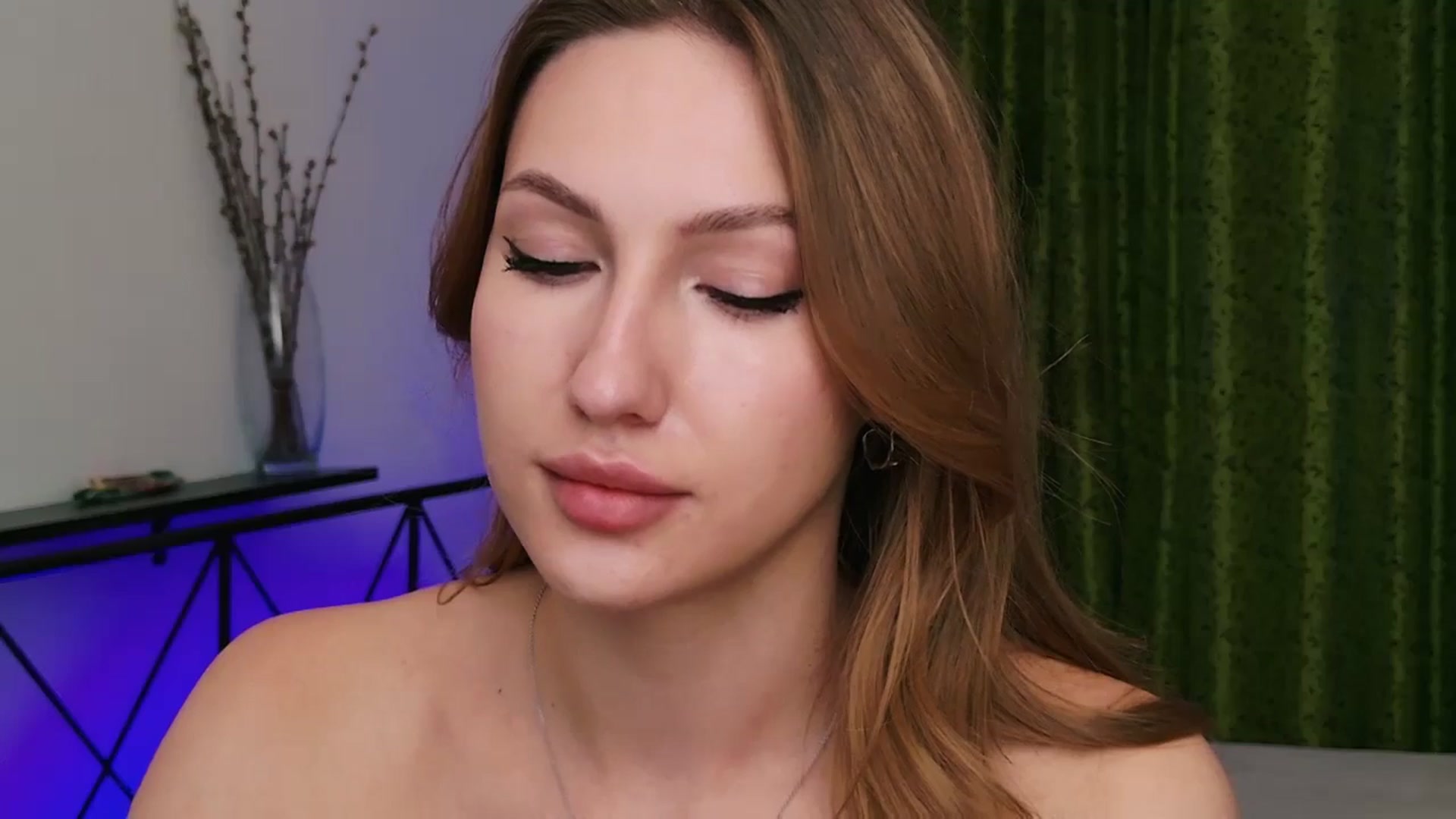 Gallery image thumbnail from LovelyGin's myfreecams stream on, 08/21/2025, 15:32 image 18 of 20