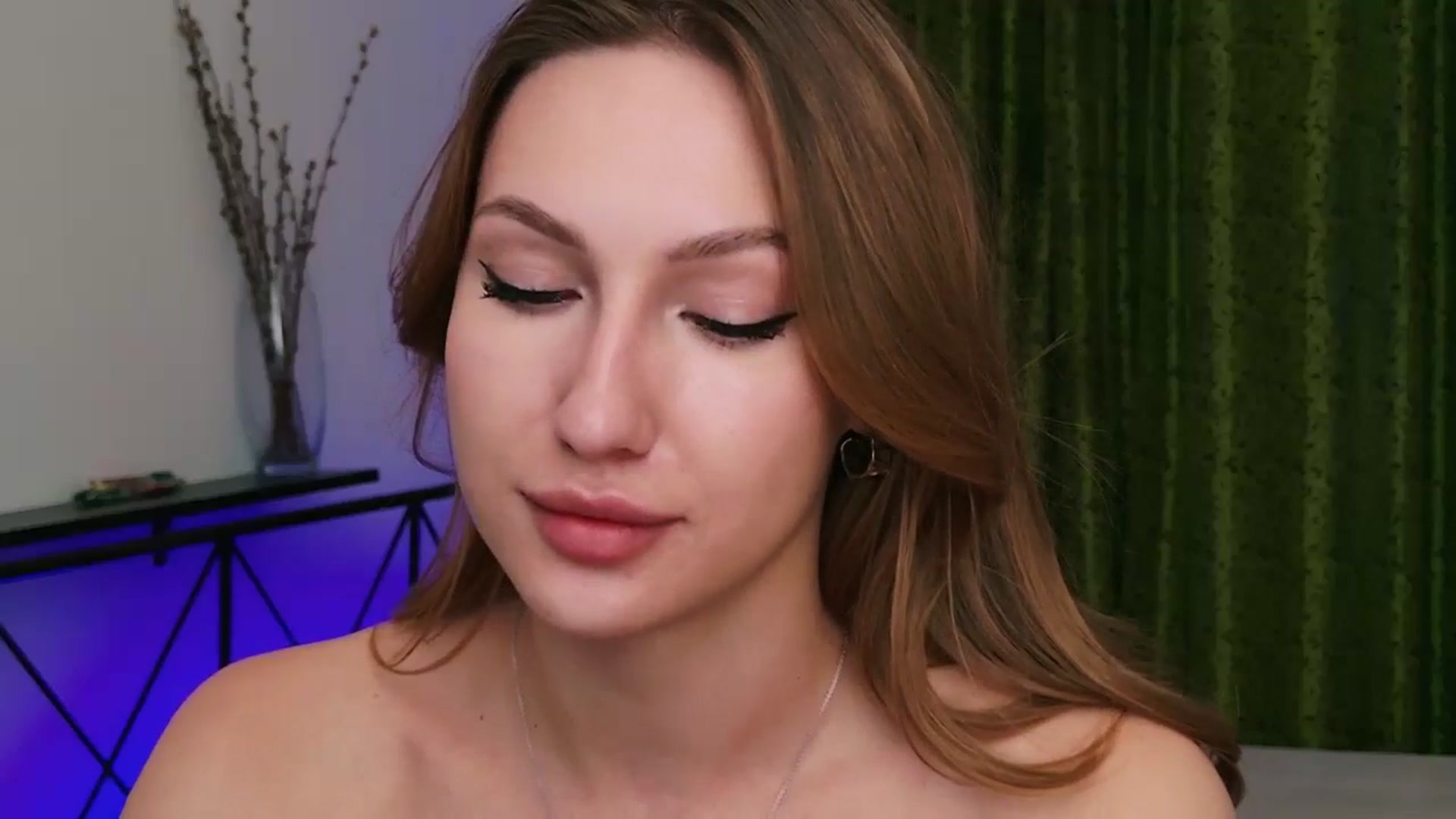 Gallery image thumbnail from LovelyGin's myfreecams stream on, 08/21/2025, 15:32 image 17 of 20