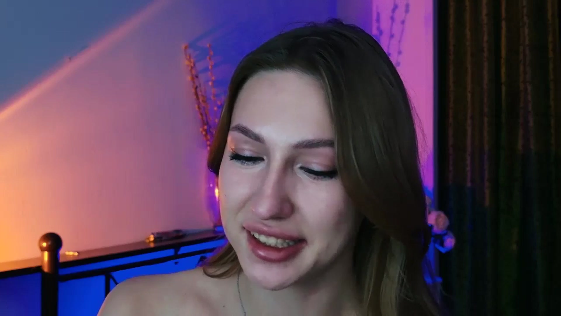 Gallery image thumbnail from LovelyGin's myfreecams stream on, 08/21/2025, 17:08 image 12 of 20