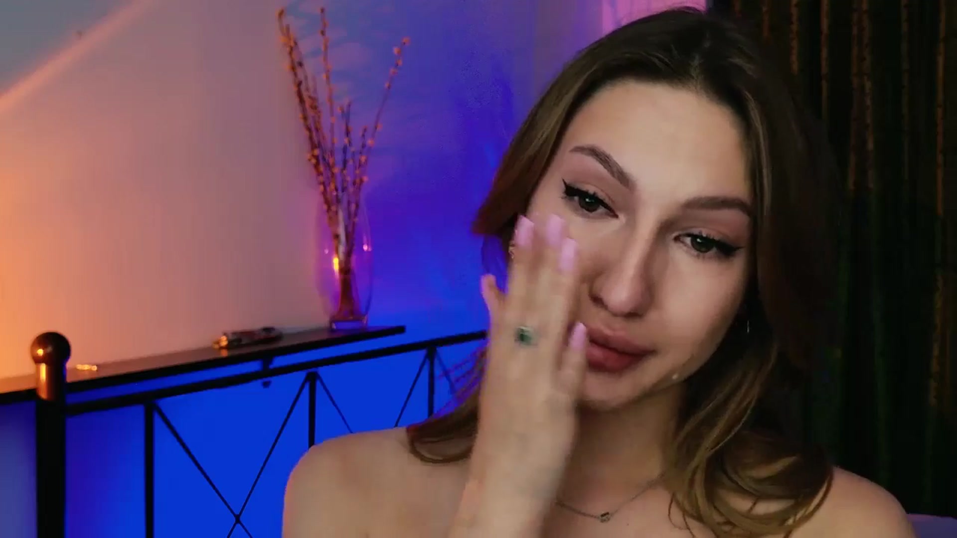 Gallery image thumbnail from LovelyGin's myfreecams stream on, 08/21/2025, 17:08 image 9 of 20