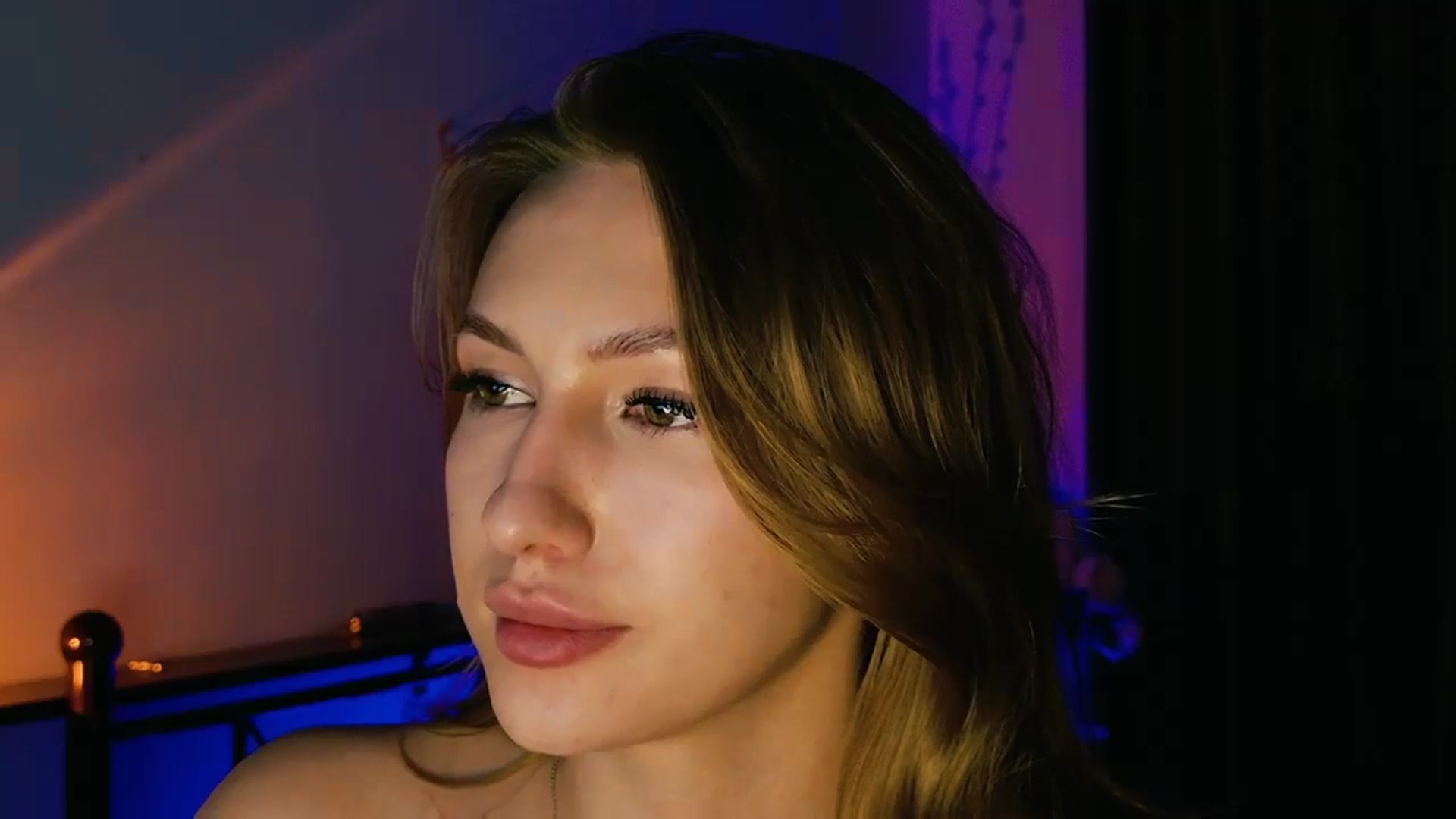 Gallery image thumbnail from LovelyGin's myfreecams stream on, 08/21/2025, 17:08 image 18 of 20
