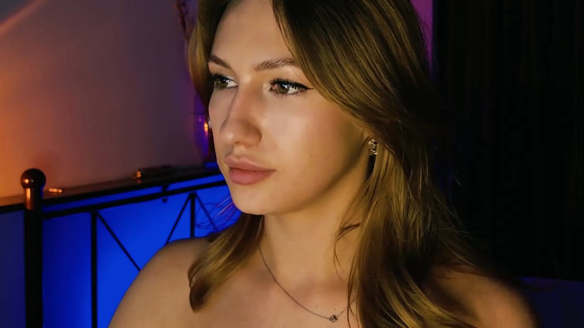 Gallery image thumbnail from LovelyGin's myfreecams stream on, 08/21/2025, 17:47 image 15 of 20