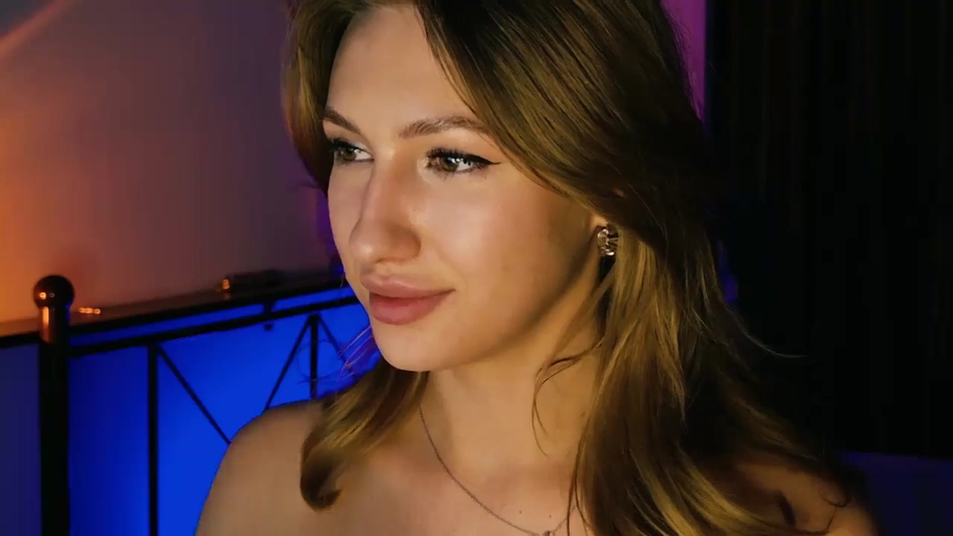 Gallery image thumbnail from LovelyGin's myfreecams stream on, 08/21/2025, 17:47 image 14 of 20