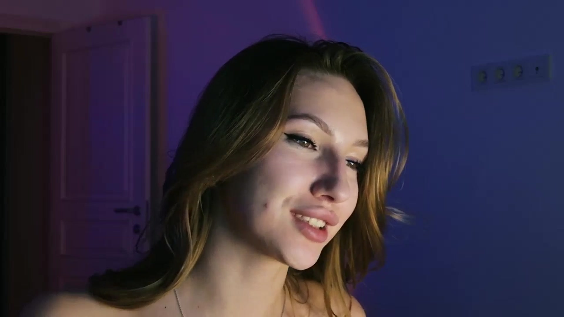 Gallery image thumbnail from LovelyGin's myfreecams stream on, 08/21/2025, 19:12 image 3 of 20