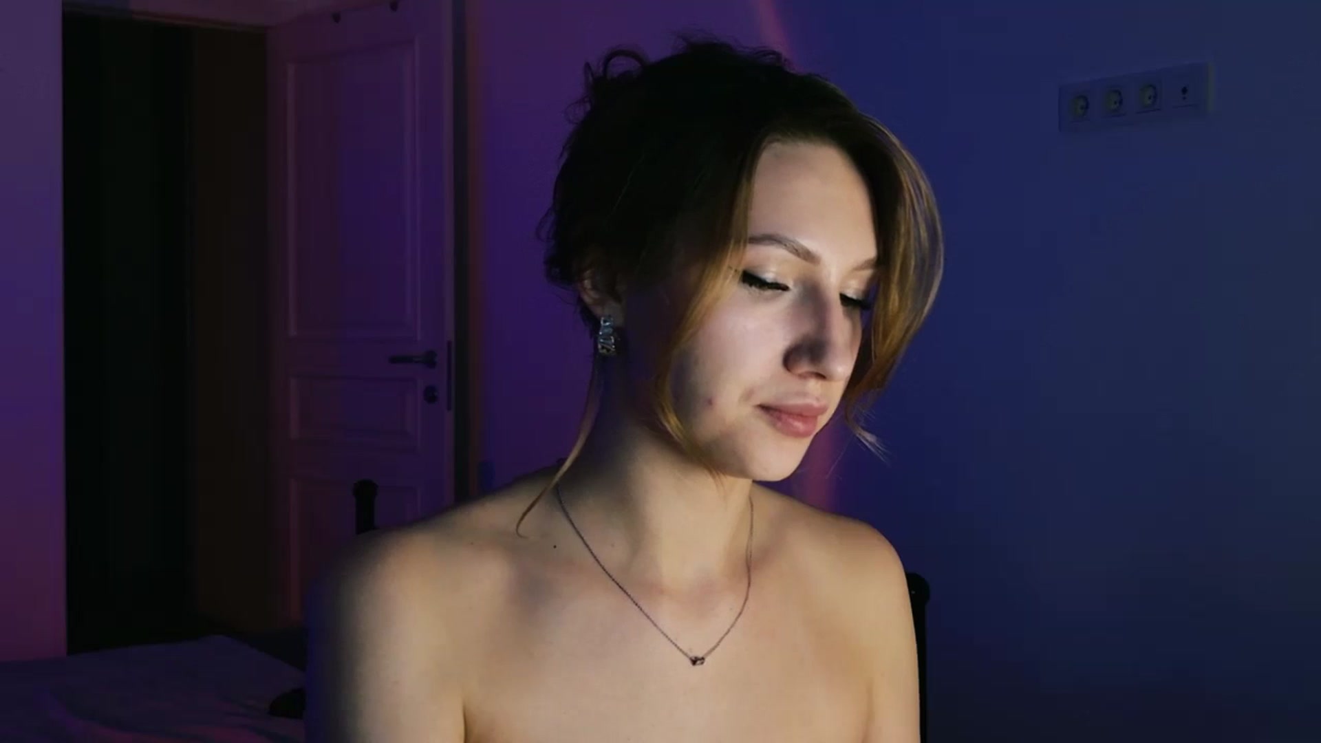 Gallery image thumbnail from LovelyGin's myfreecams stream on, 08/21/2025, 19:12 image 9 of 20